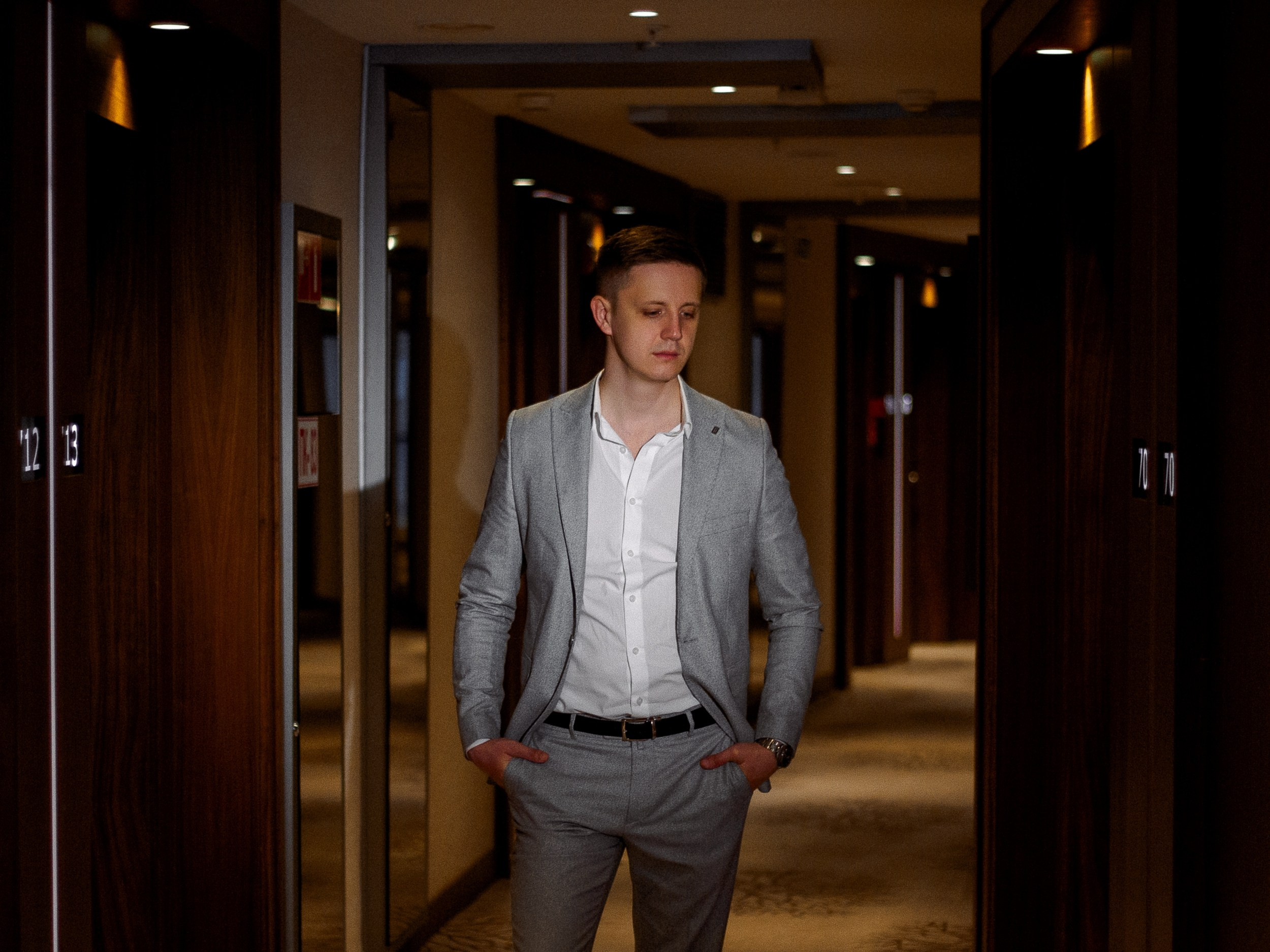 Ślubna sesja zdjęciowa w hotelu. Свадебный фотограф Варшава Лодзь Польша Елена Юцова