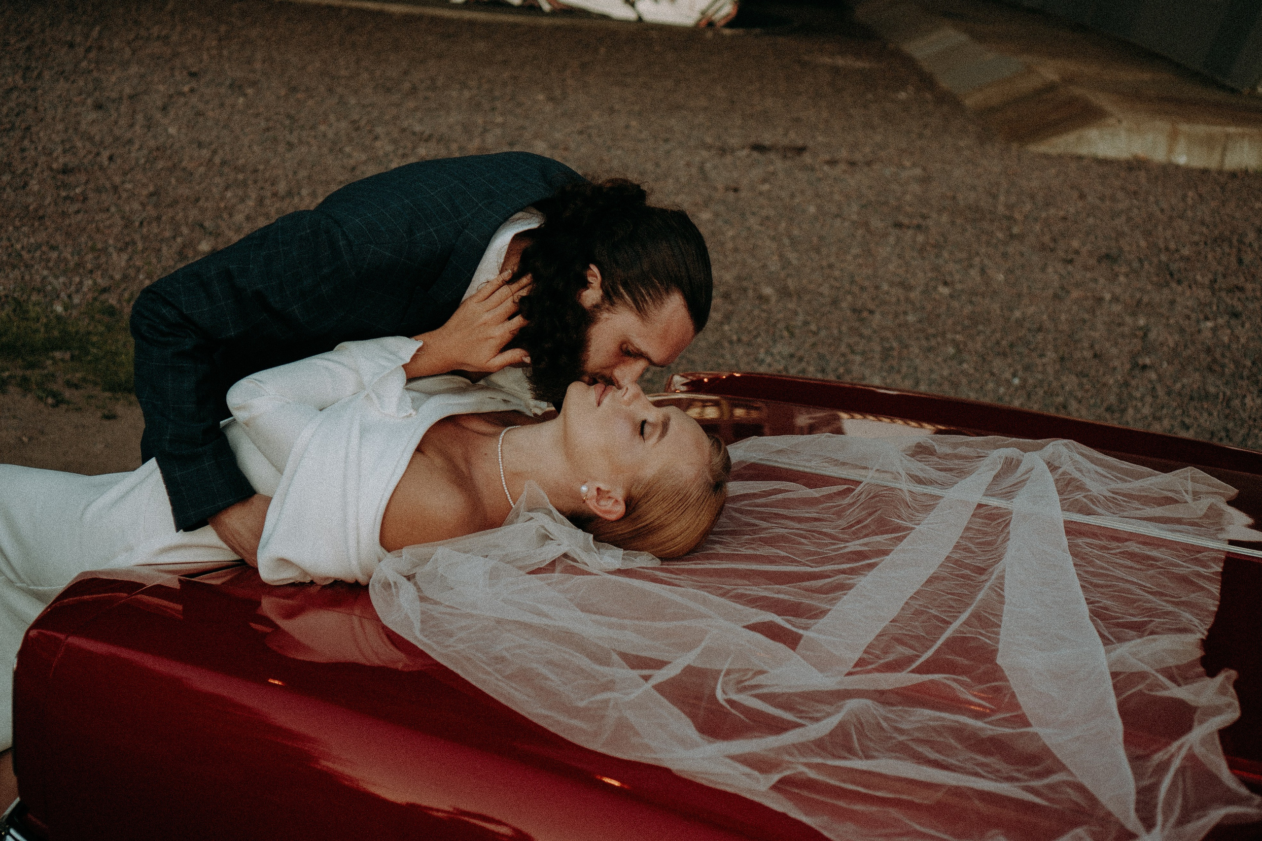 СВАДЕБНАЯ СЬЕМКА ВОЗЛЕ МСОТА БЕТАНКУРА НА КАБРИОЛЕТЕ. Профессиональный фотограф, Санкт-Петербург — Виктория Богомолова