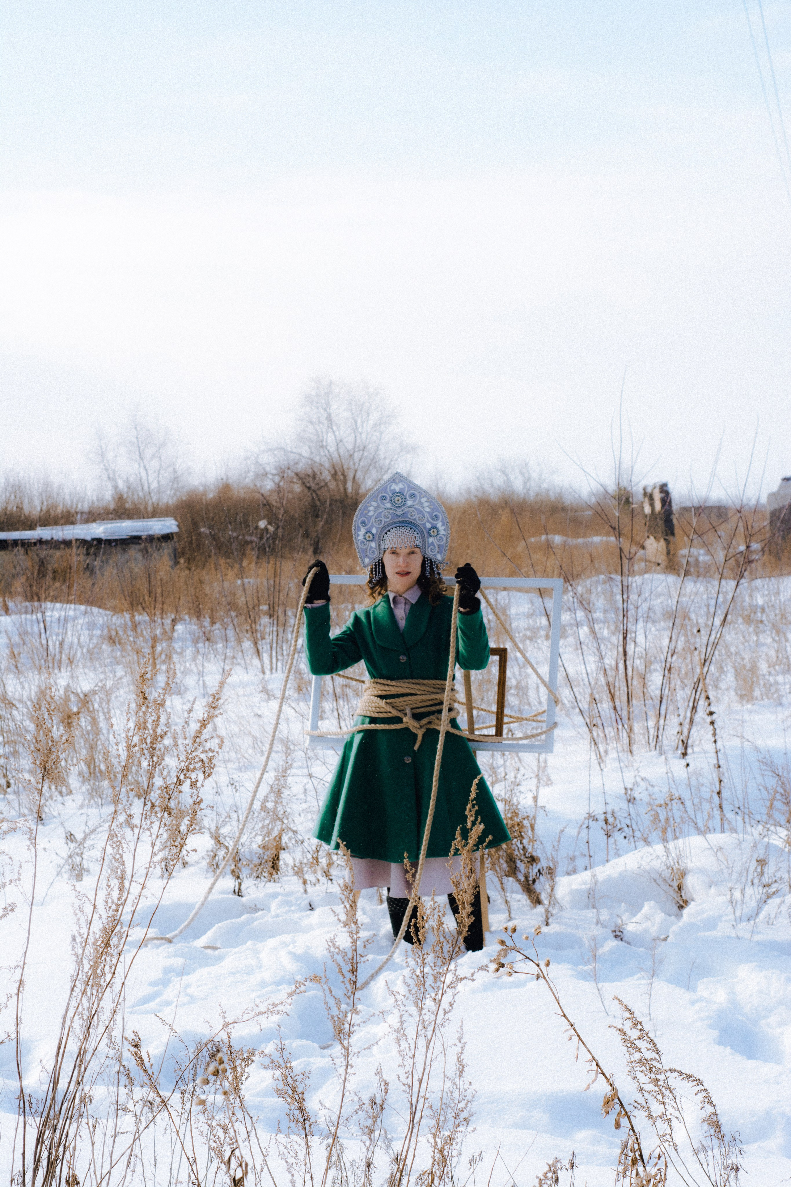 THE ROOT TETHER. Yulia Yurchevskaya | Art Director & Visual Visionary