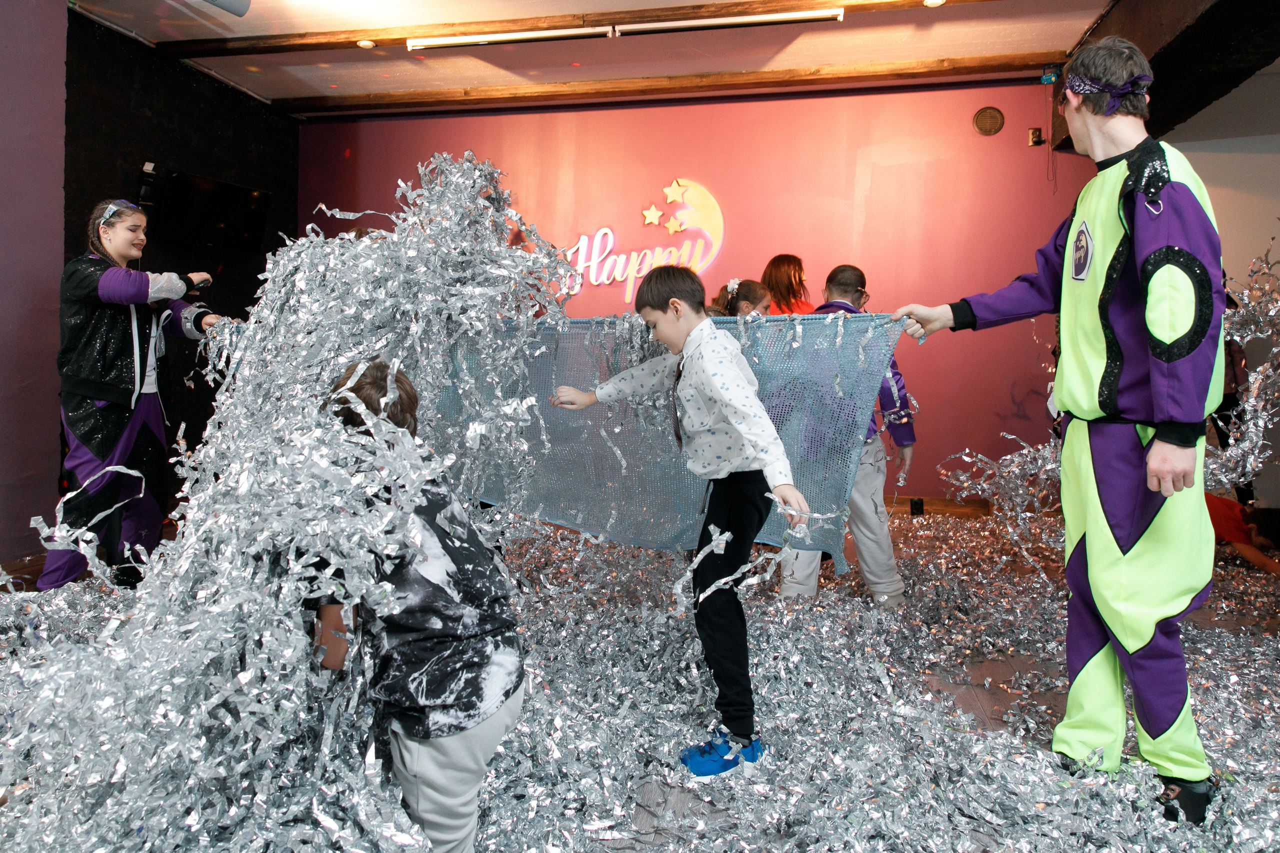 Школа «Кристалл» | Новогодняя программа. Свадебный, семейный и школьный фотограф в Сызрани Максим Баталов