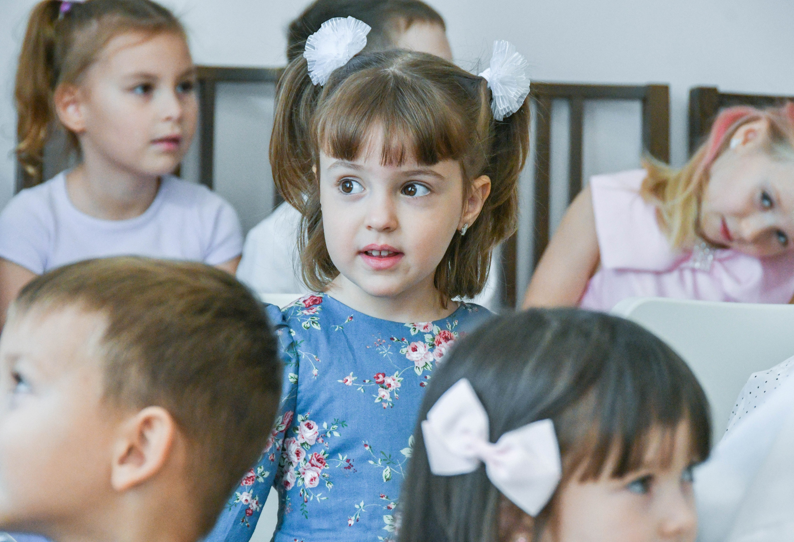 2023 г. День дошкольного работника и прогулка. Репортажный и детский фотограф в Новосибирске