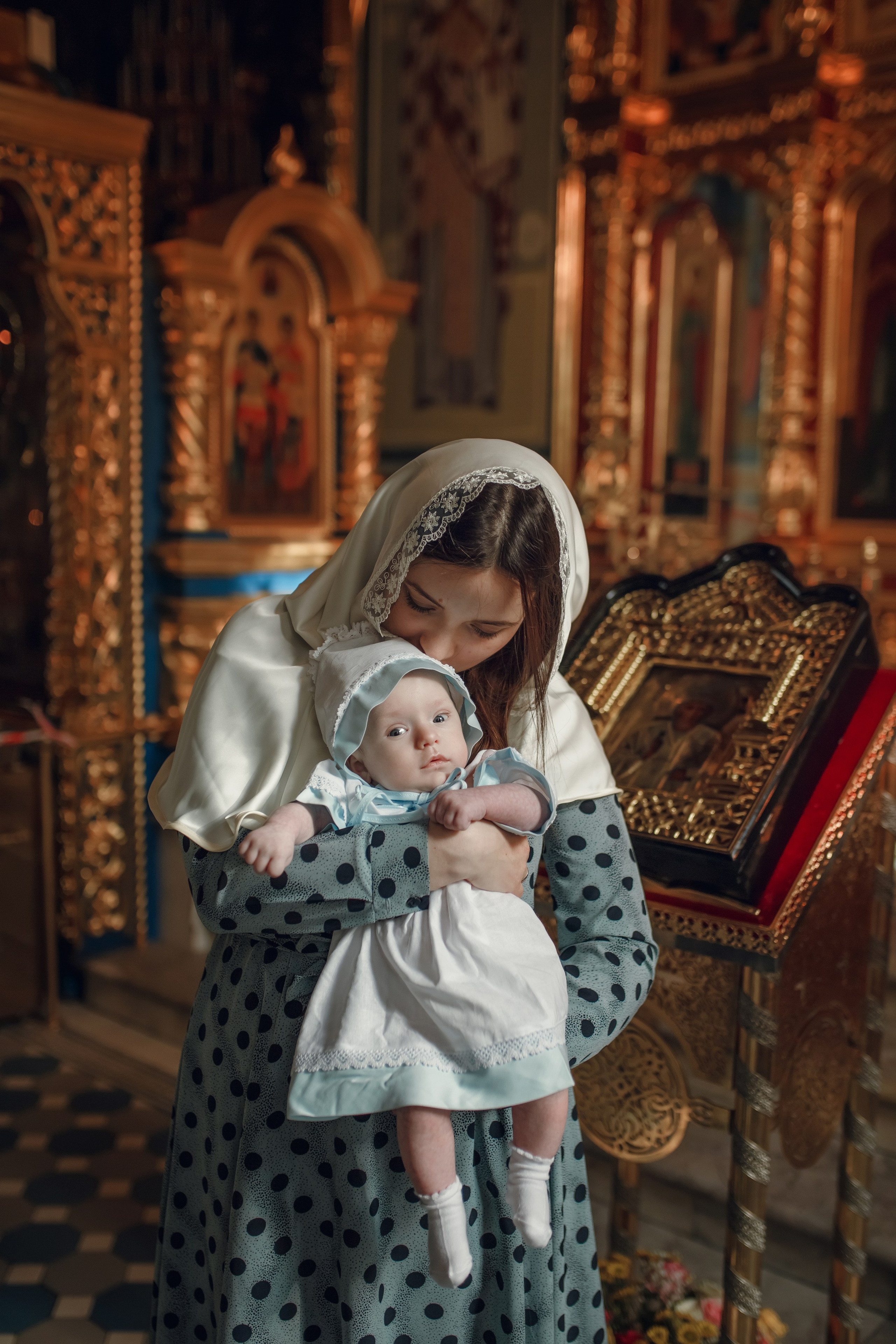 Крещение Артемия. Фотограф на Крещение, семейный фотограф в Москве