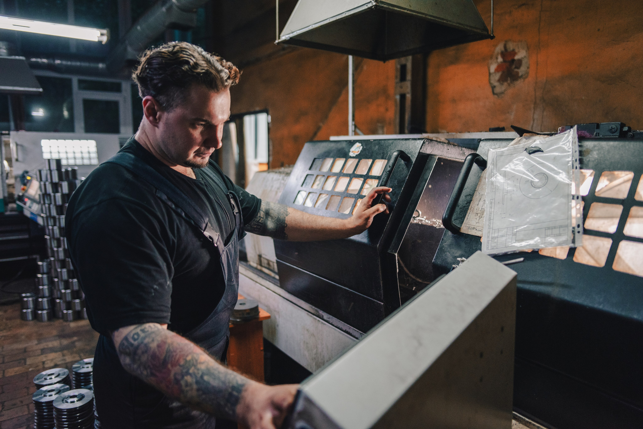 Промышленная фотосессия в Туле, фотограф на производство Женя Смокина