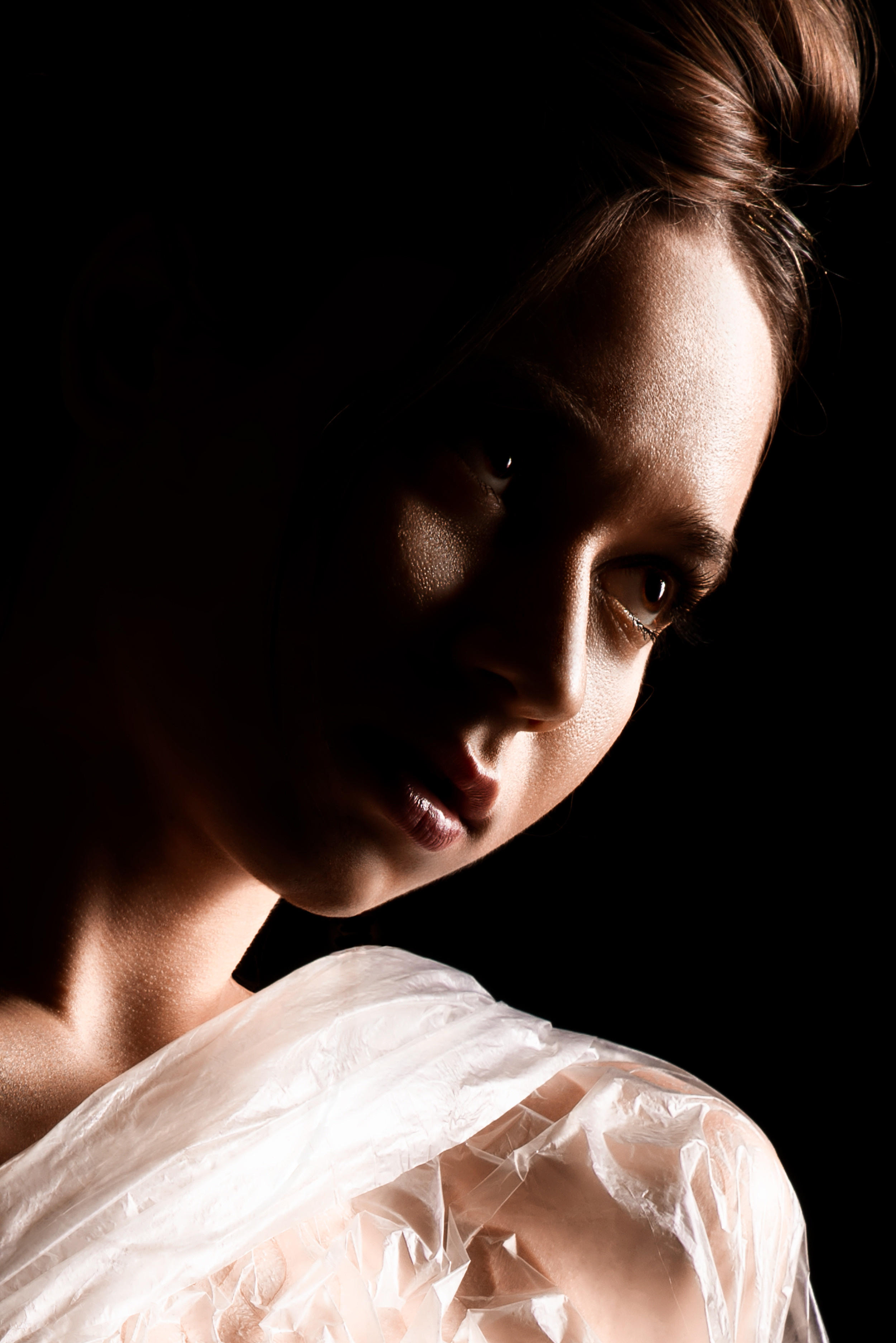 Женский портретный фотограф в Москве. Арт фотограф в Москве Леонид Маркачев. Женский портрет, будуар, фэшн, арт-ню