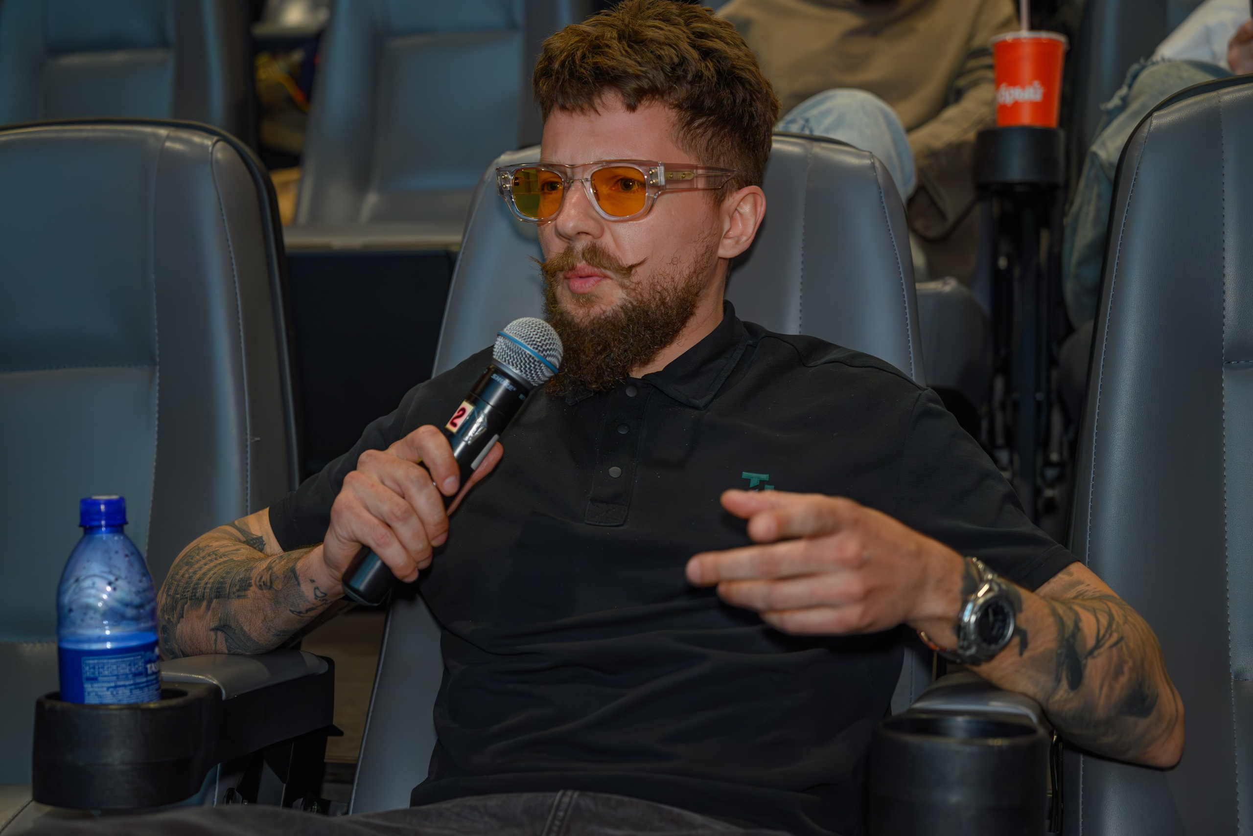 Предпремьерные съёмки кинопоказов. Семейный, уличный и пейзажный фотограф в Москве Никифоров Виктор