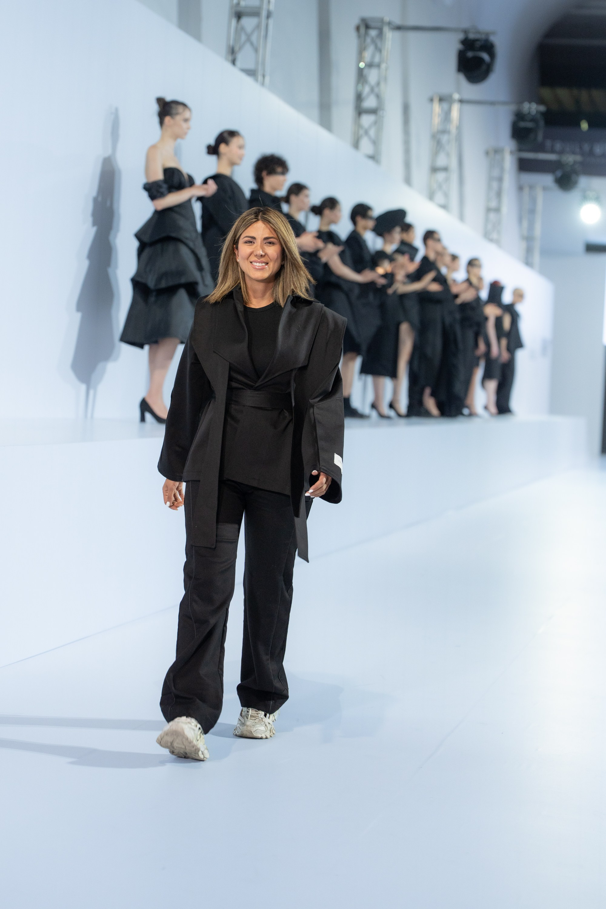 Uniqo by katayoun Eshagi. Сайт Алматинского НЮ АРТ, будуар и фэшн фотографа Дениса Карпенко