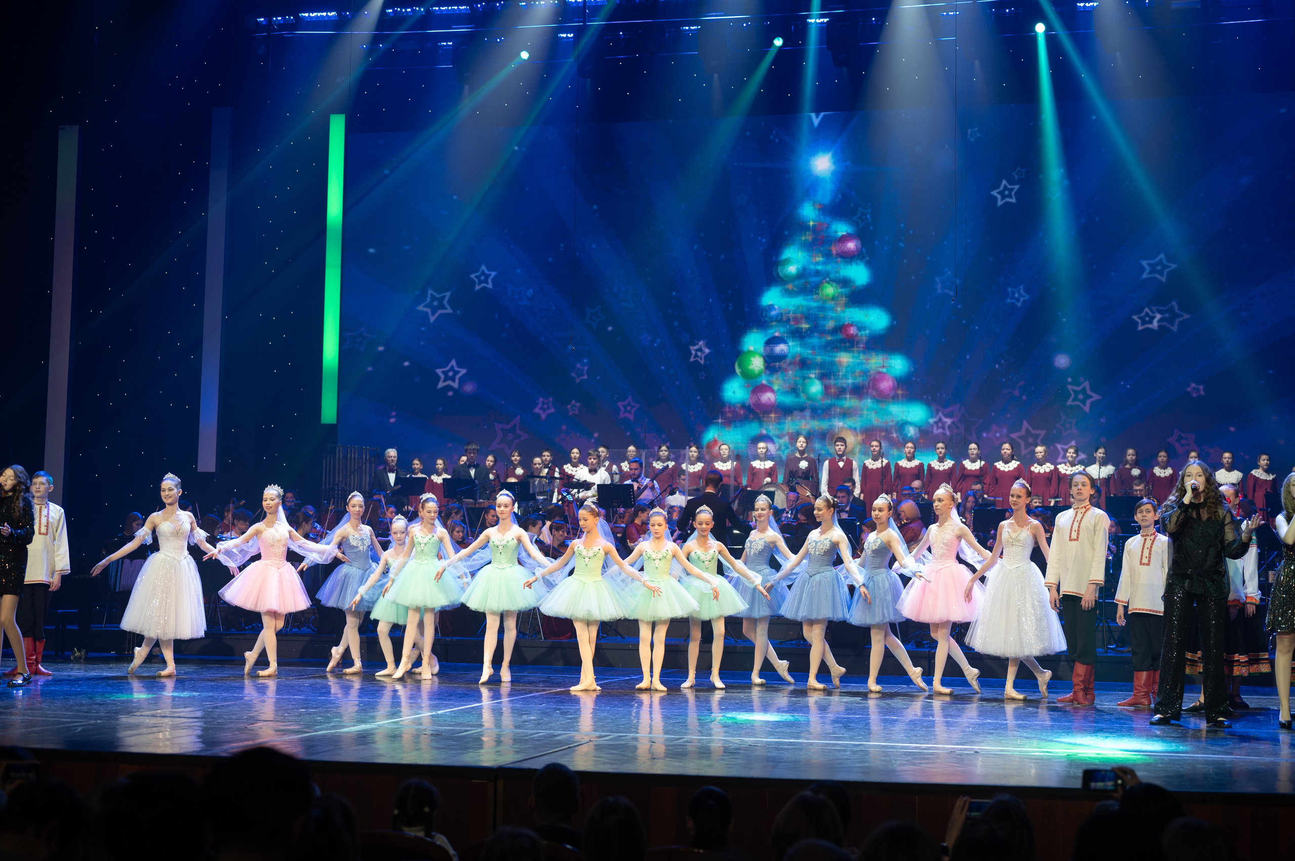 Отчетный концерт ДШИ «Гармония» «Зимняя гармония». Фотограф новорожденных, семейный детский в Тюмени Татьяна Морозова