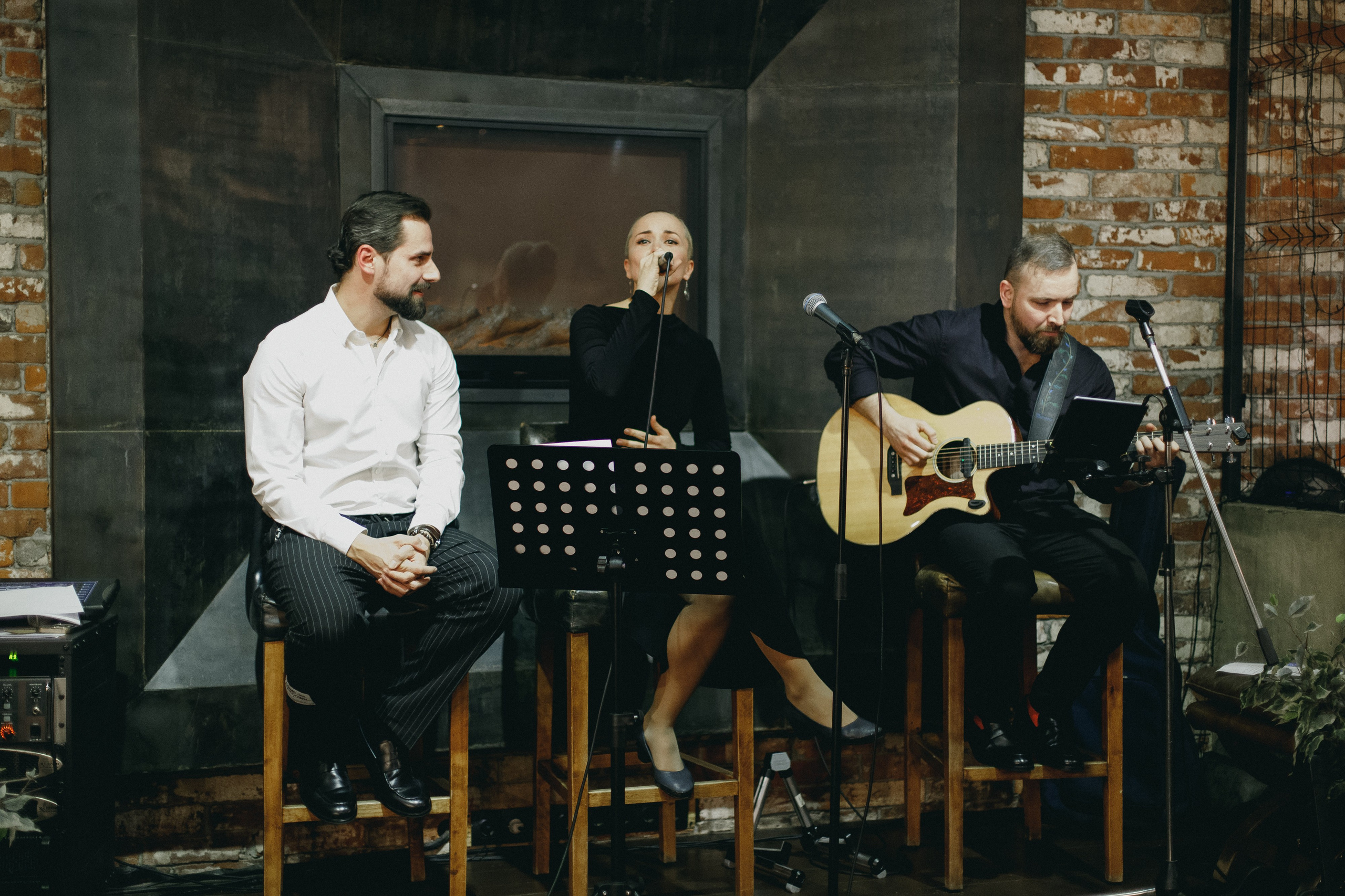 Музыкально-поэтический вечер с Иваном Засухиным. СВОИ. ФОТООТЧЕТЫ-СОБЫТИЯ-МЕСТА