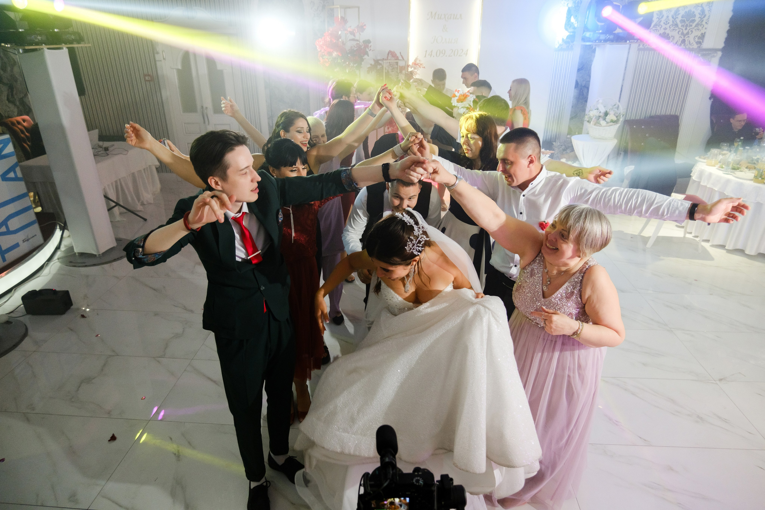 Михаил и Юлия. Свадебный фотограф | репортаж | праздники | крещение