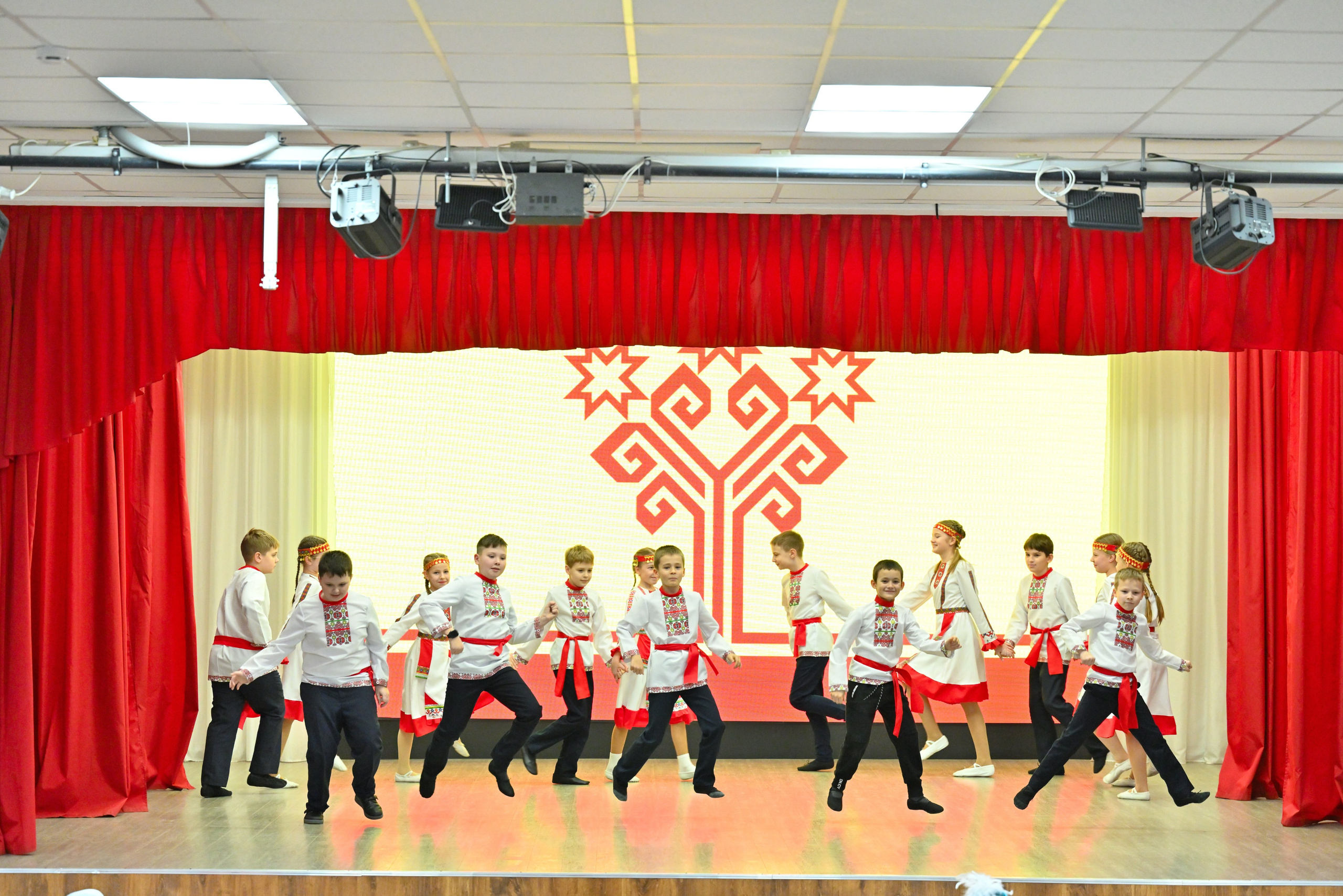 2025-11-21 День семьи 127. Снежинск фото Андрианов