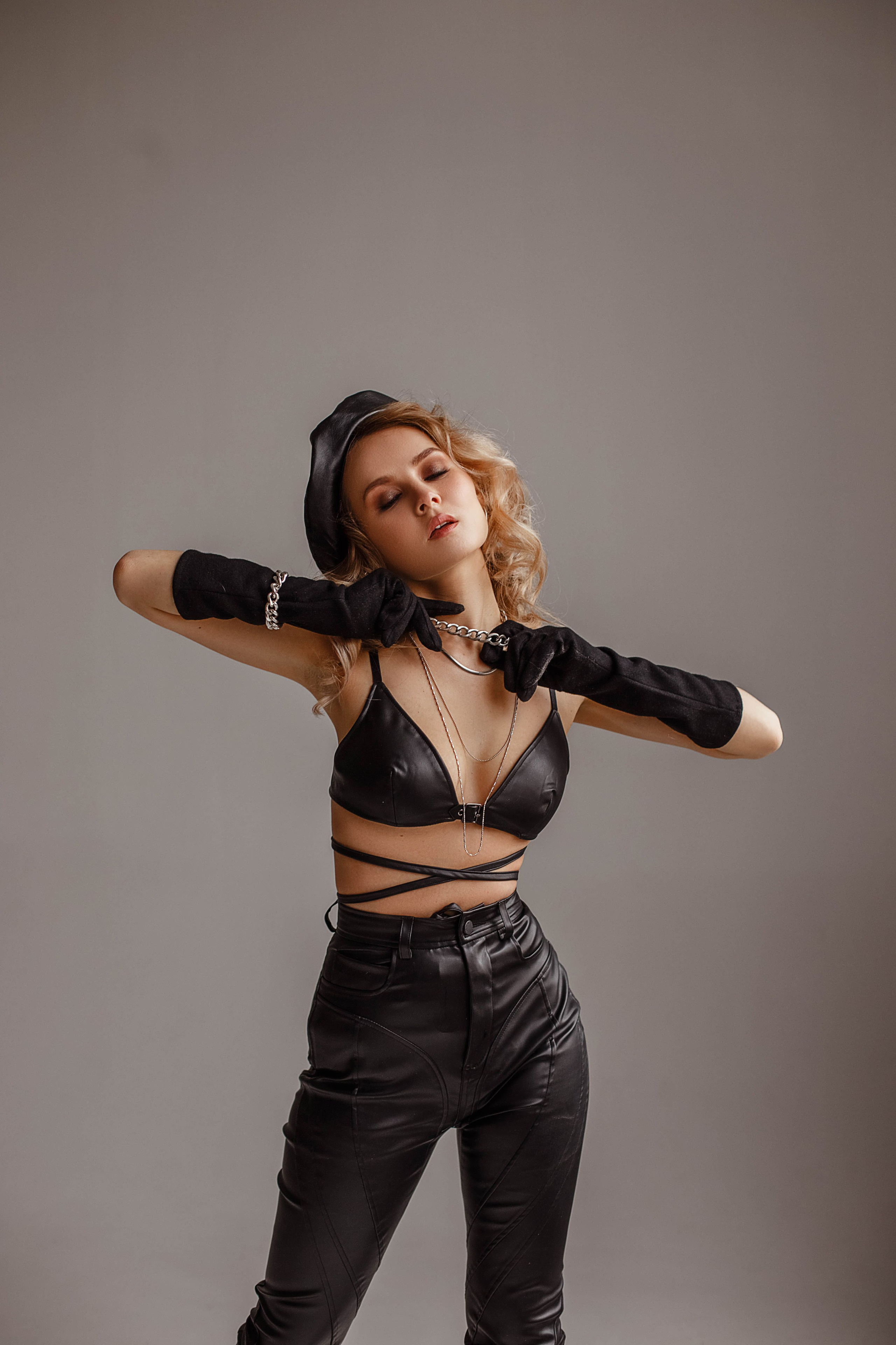 Екатерина К. Фото и видео продакшн в Москве — съемка для брендов и маркетплейсов