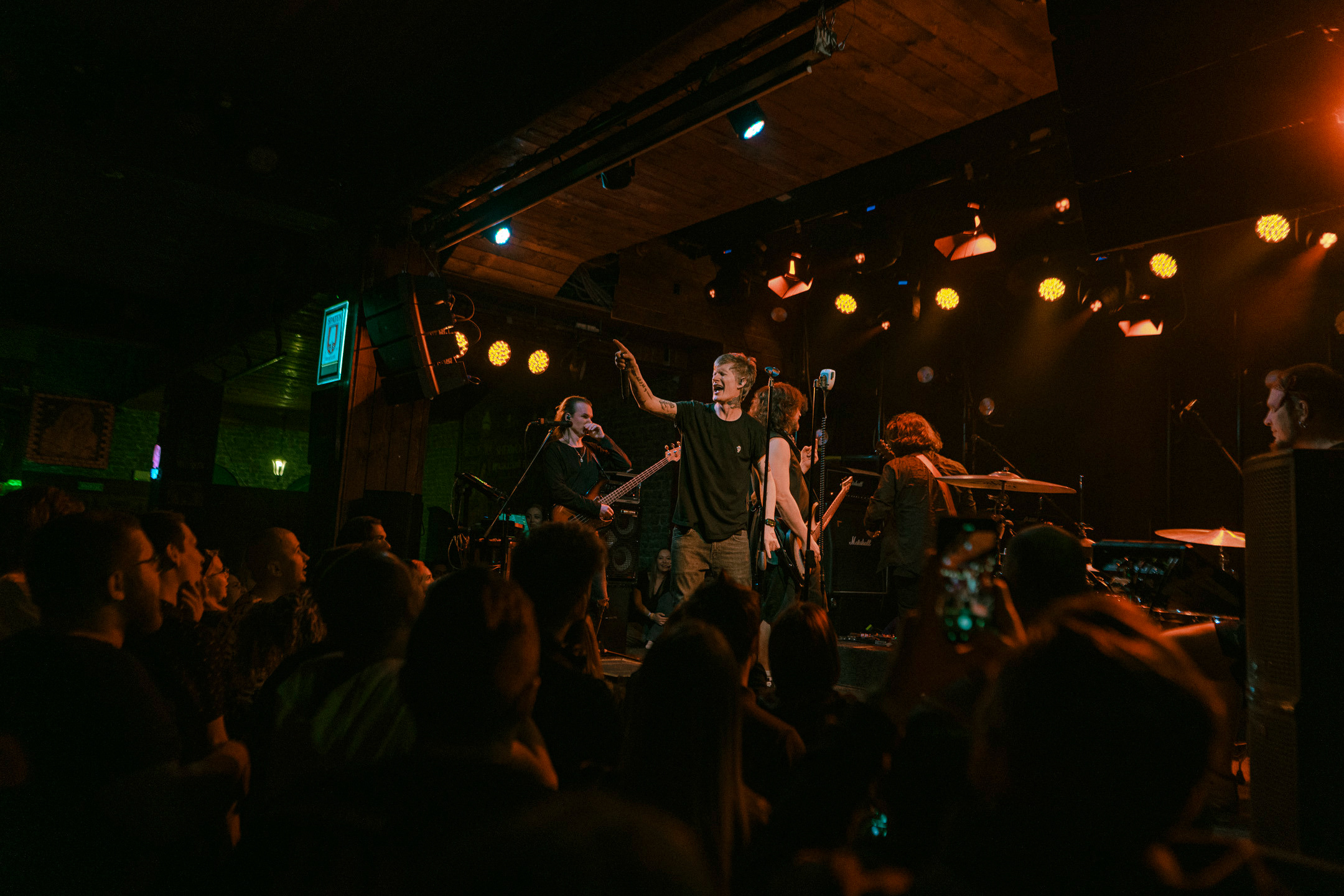 Jane Air / Sherwood Pub. Главная