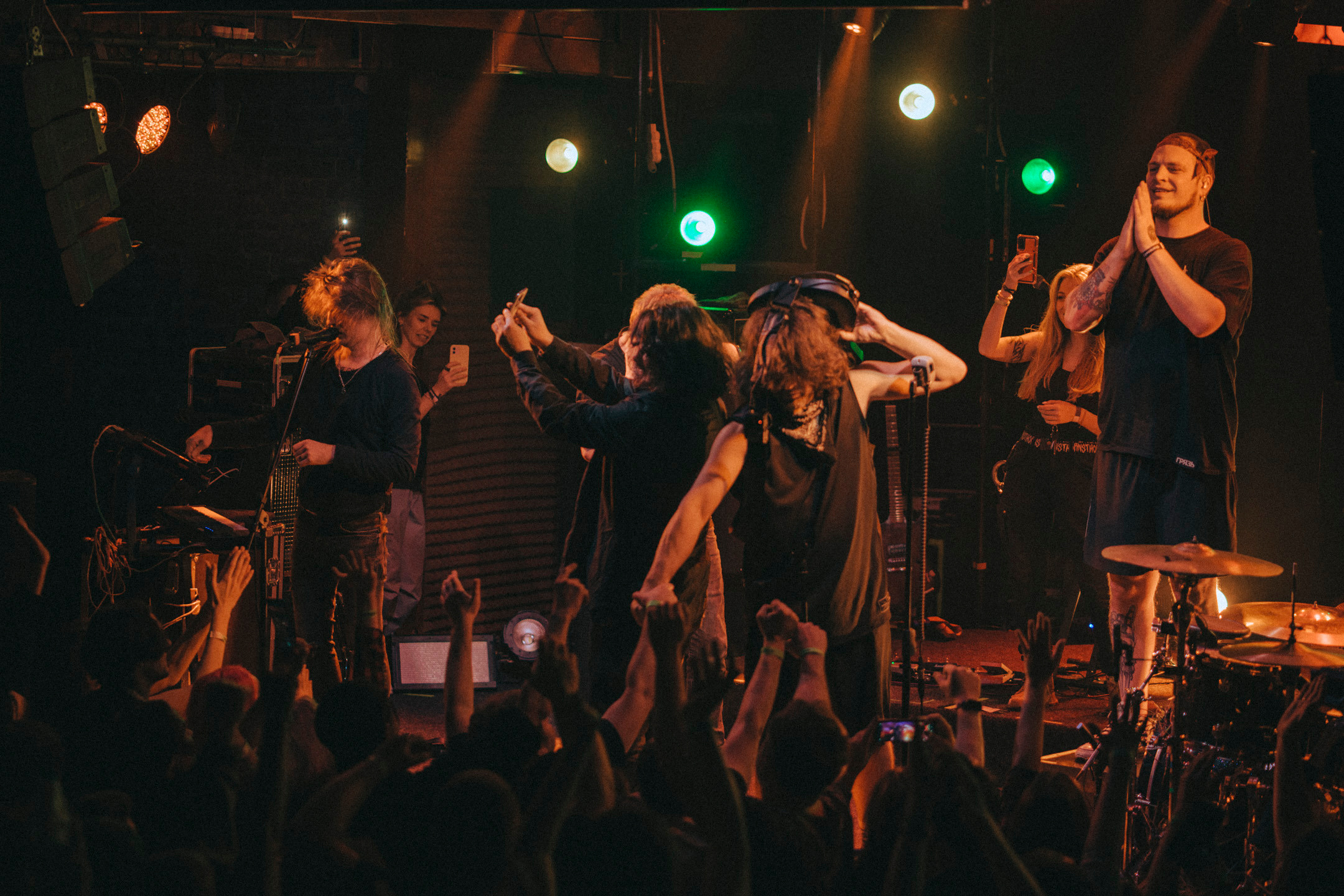 Jane Air / Sherwood Pub. Главная