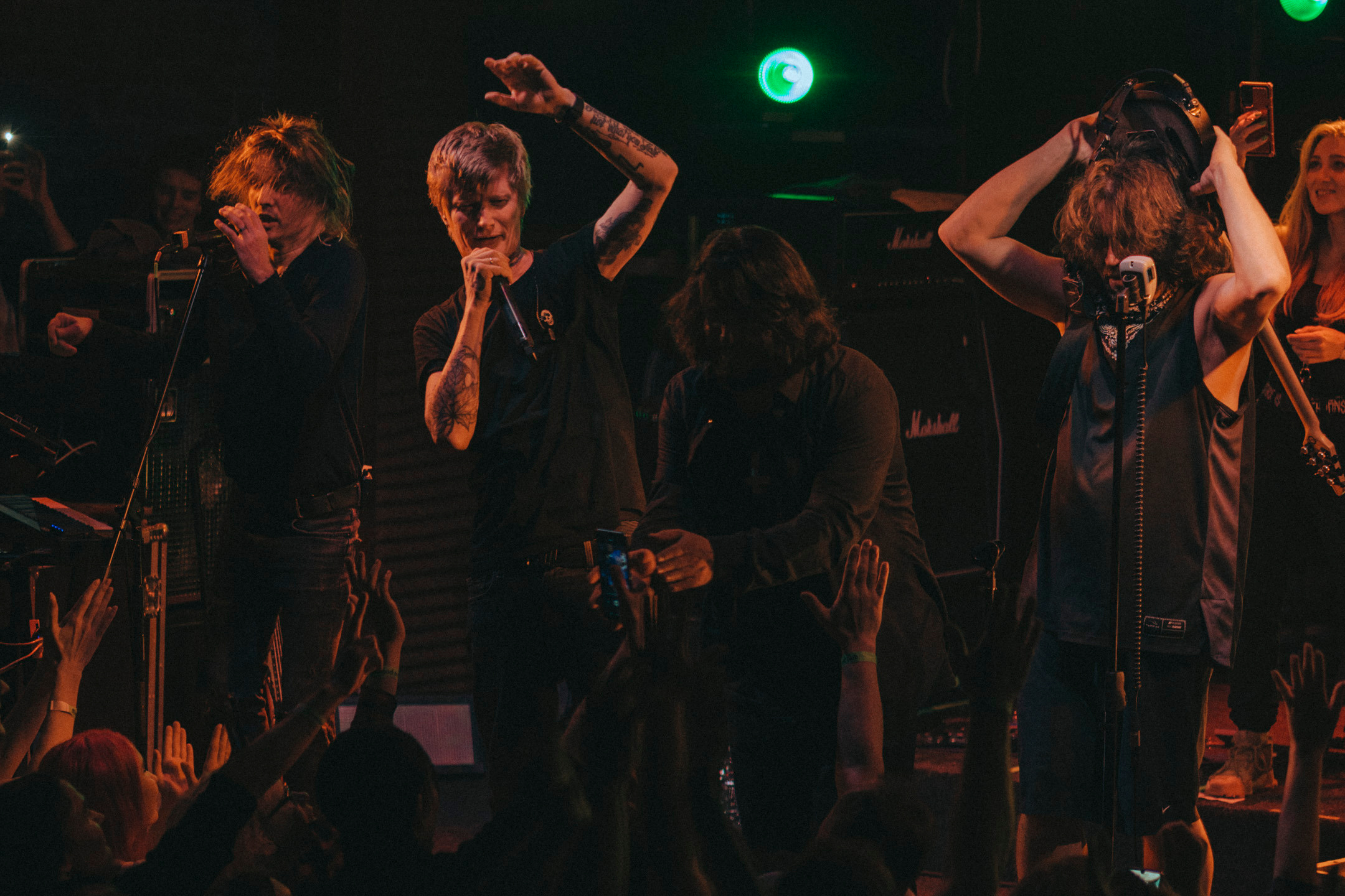 Jane Air / Sherwood Pub. Главная