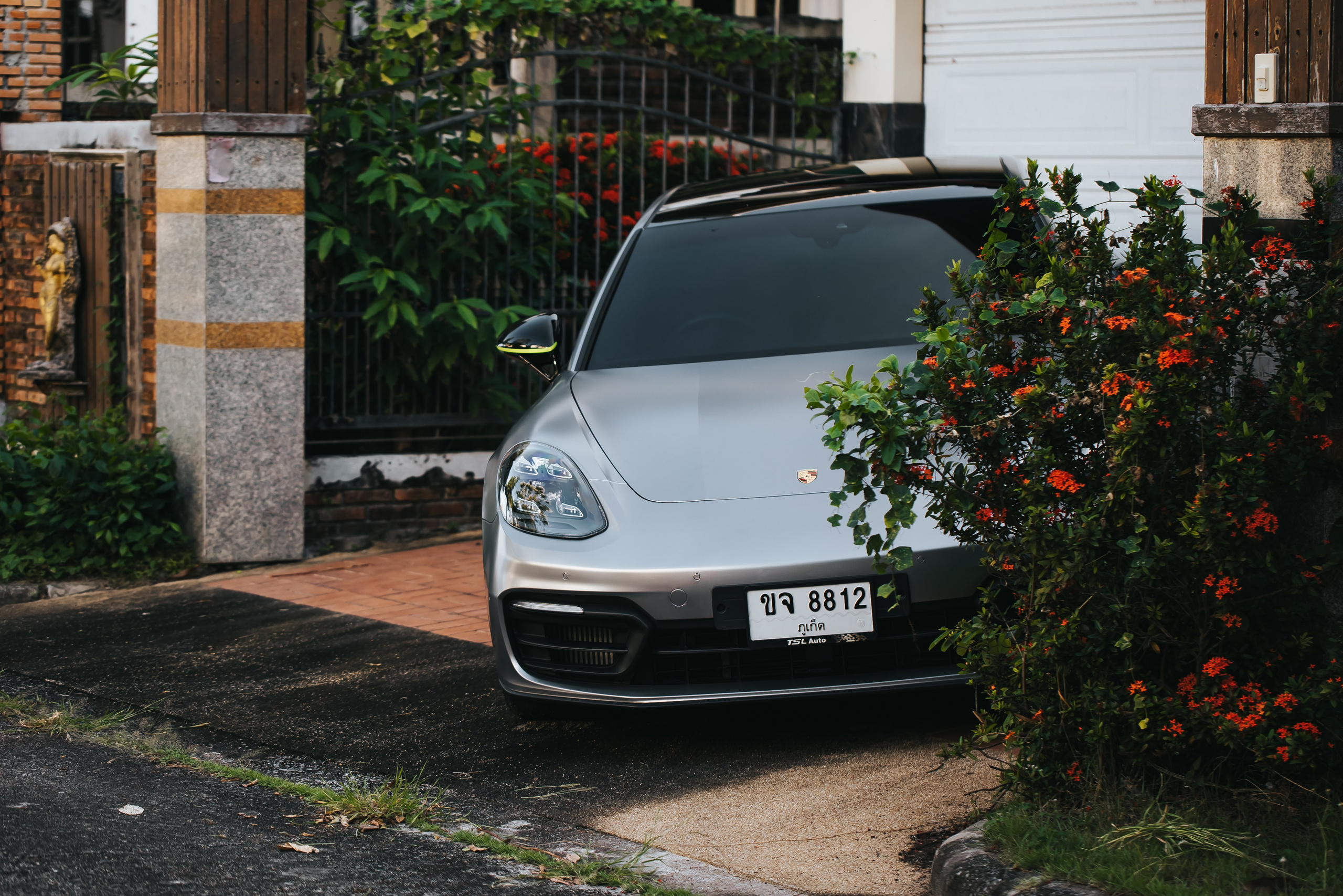 Porsche Panamera. Фотограф в на Пхукете Сергей Войлоков