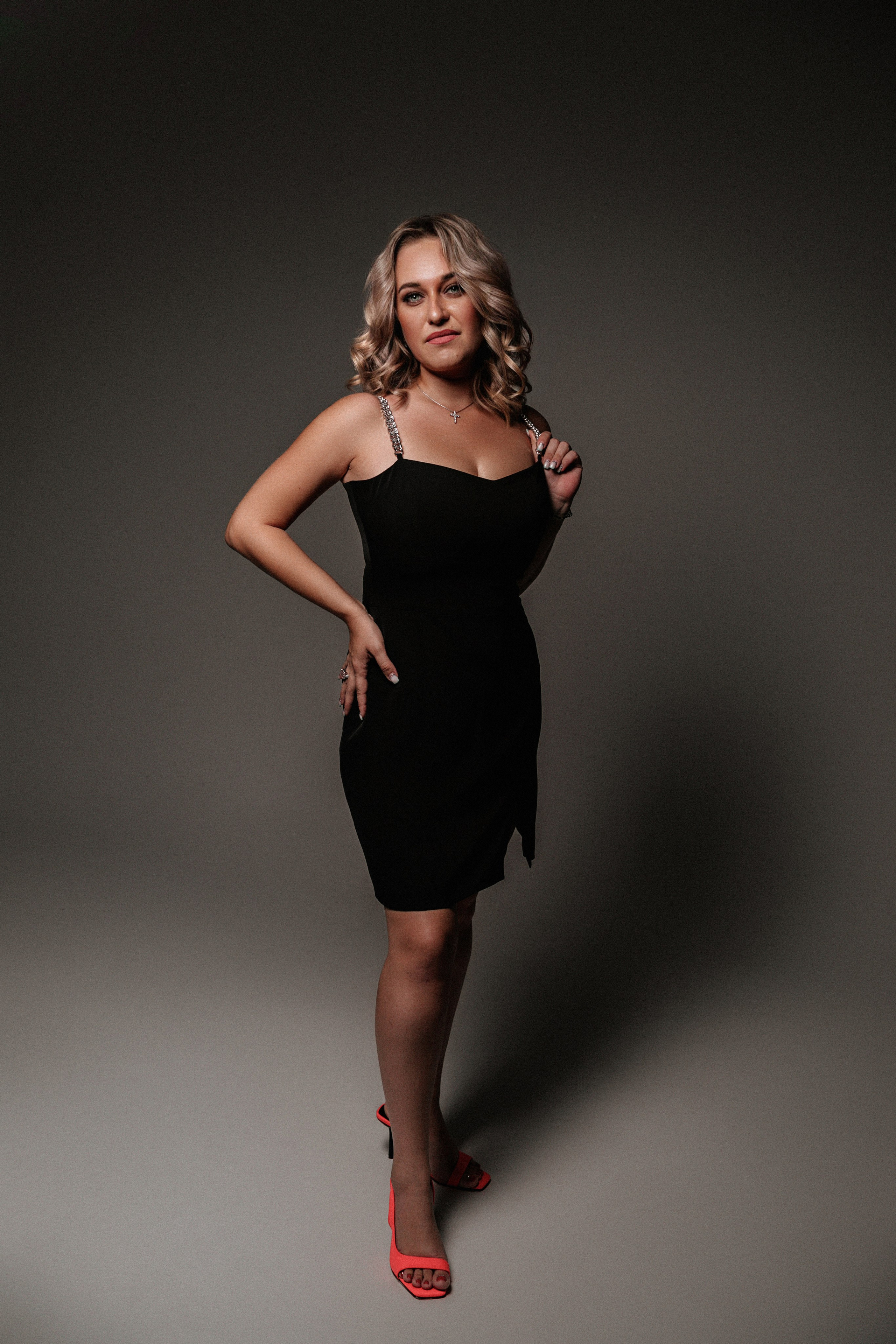 Фотосессия на циклораме. Свадебный фотограф в новокузнецке