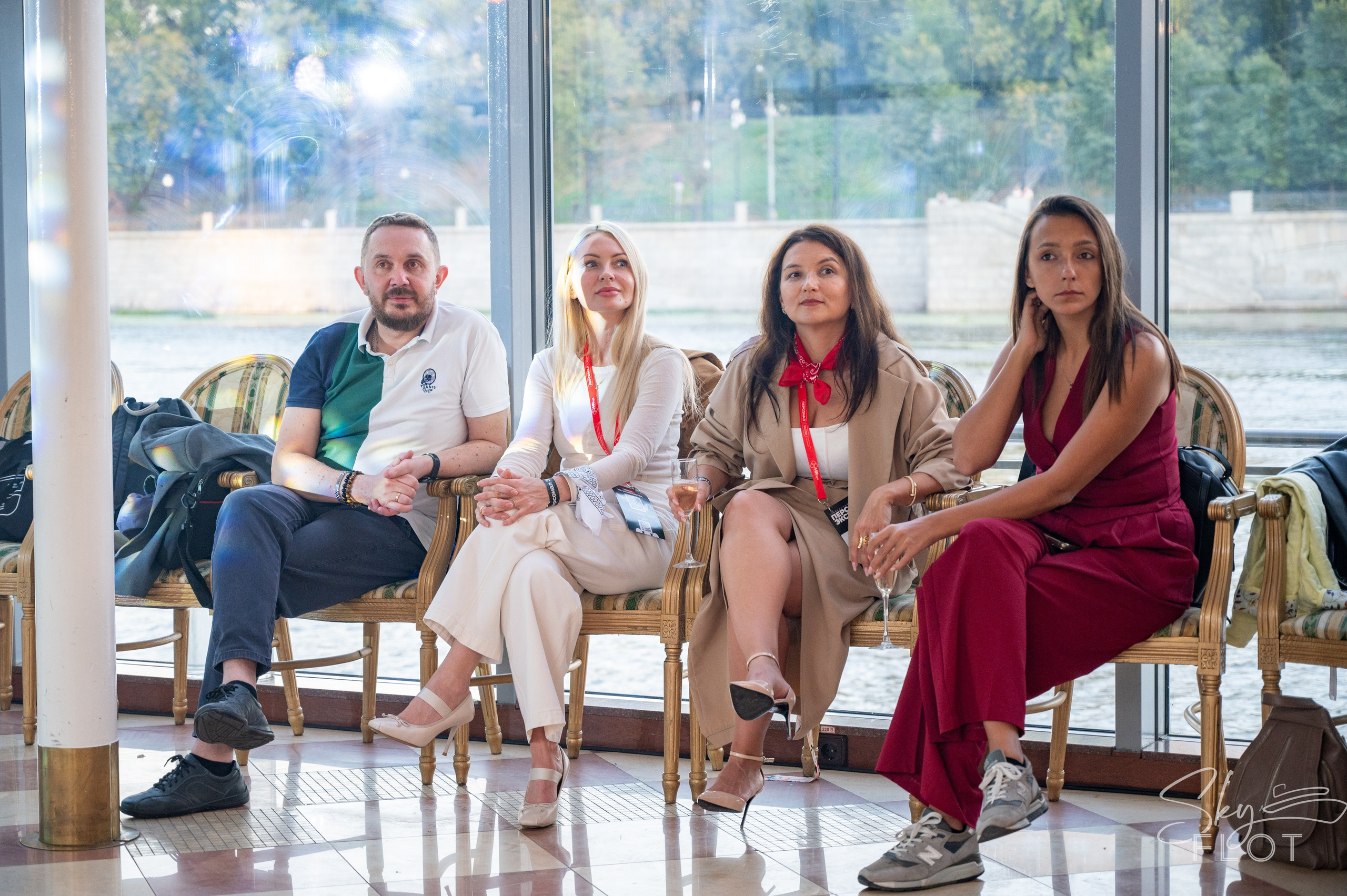 Персонал экспо. Фотограф Мария