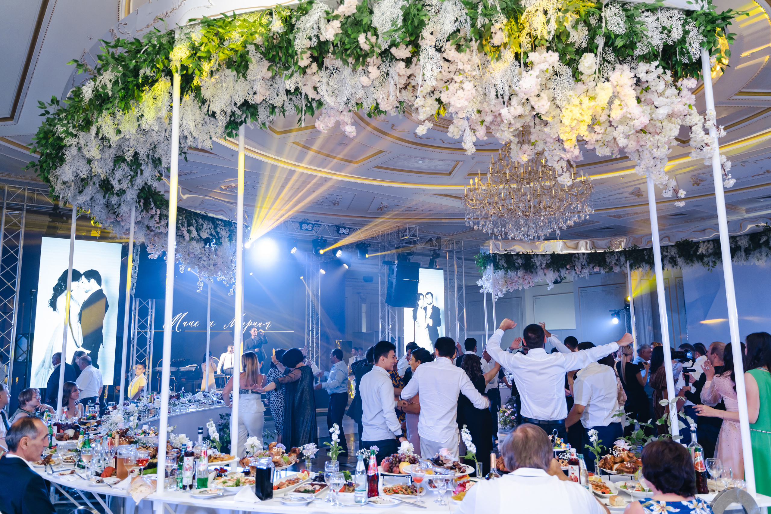 Маис и Мариам. Свадебный фотограф Красноярск Вязьминова Мария