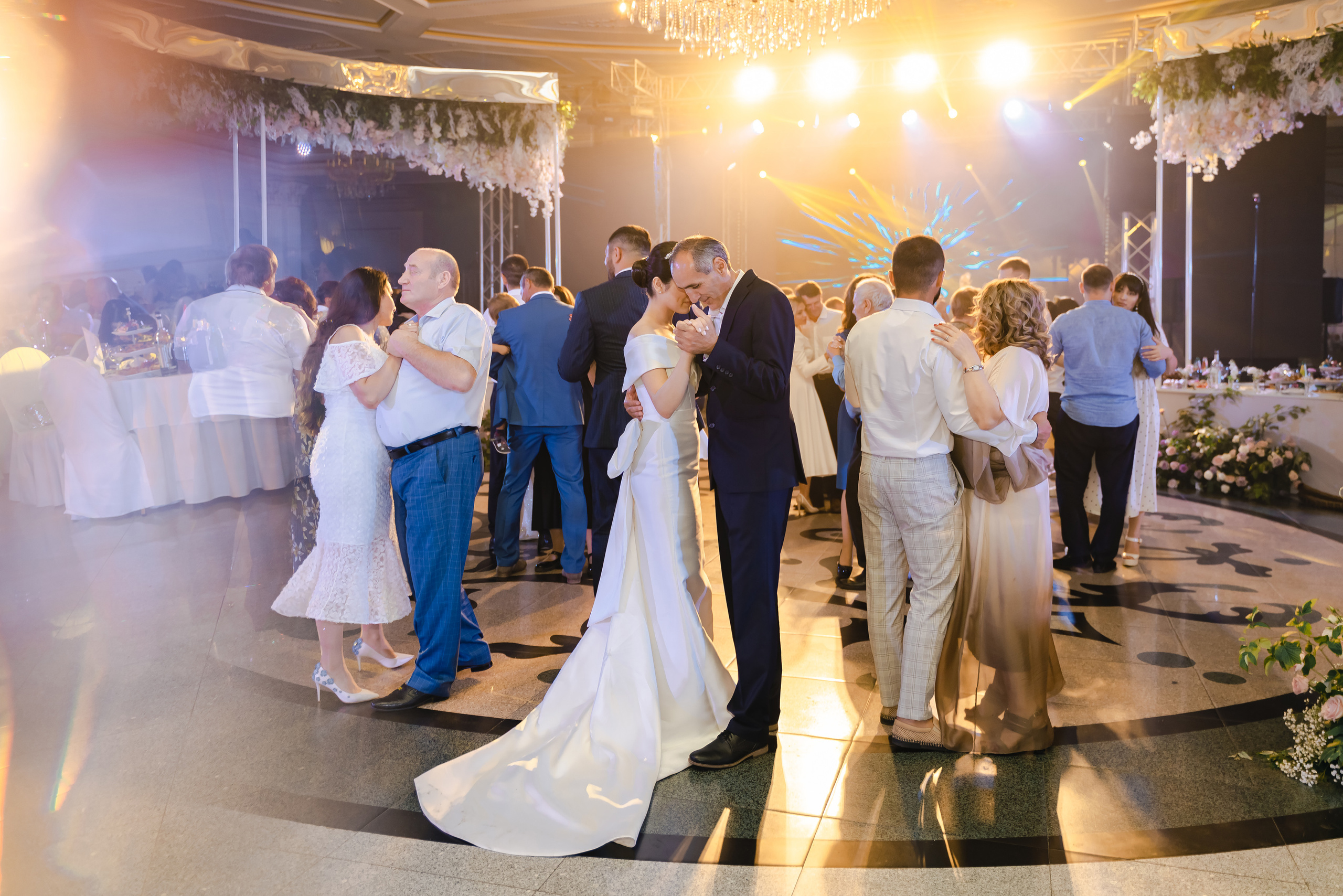 Маис и Мариам. Свадебный фотограф Красноярск Вязьминова Мария