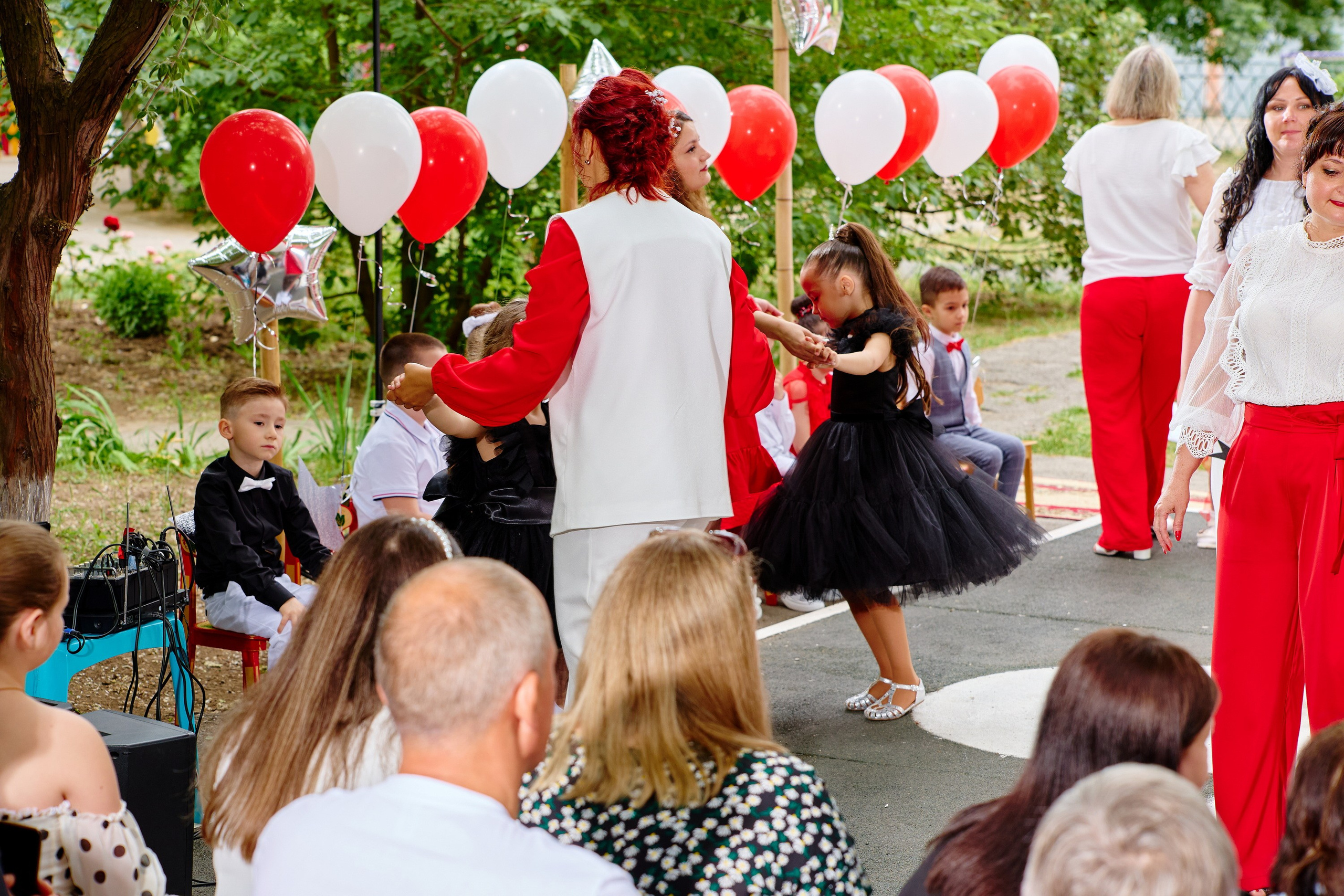 Выпускной 45 сад. Фотограф Выпускные альбомы Таганрог Сергей Коробченко