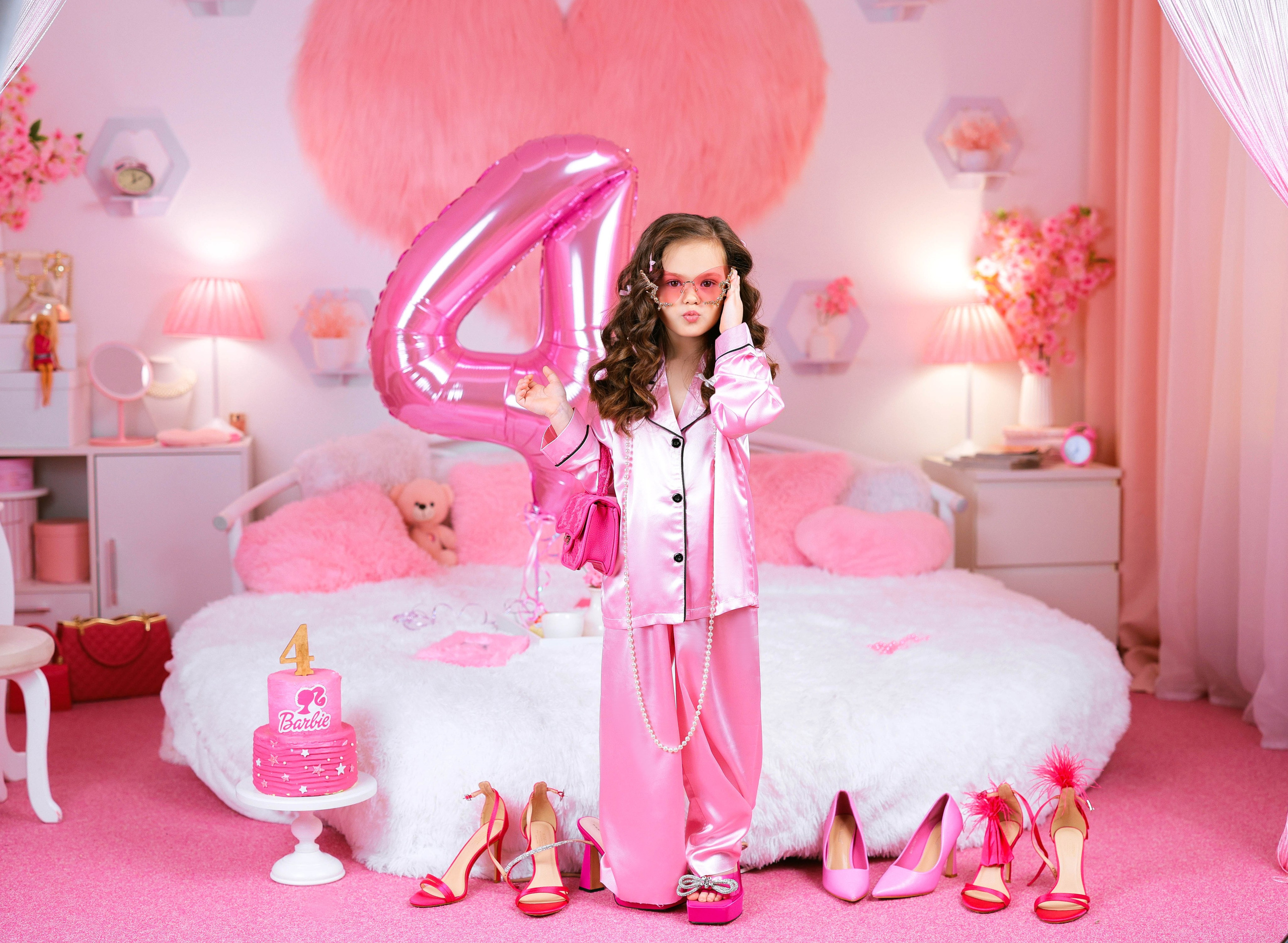 РОЗОВАЯ КОМНАТА