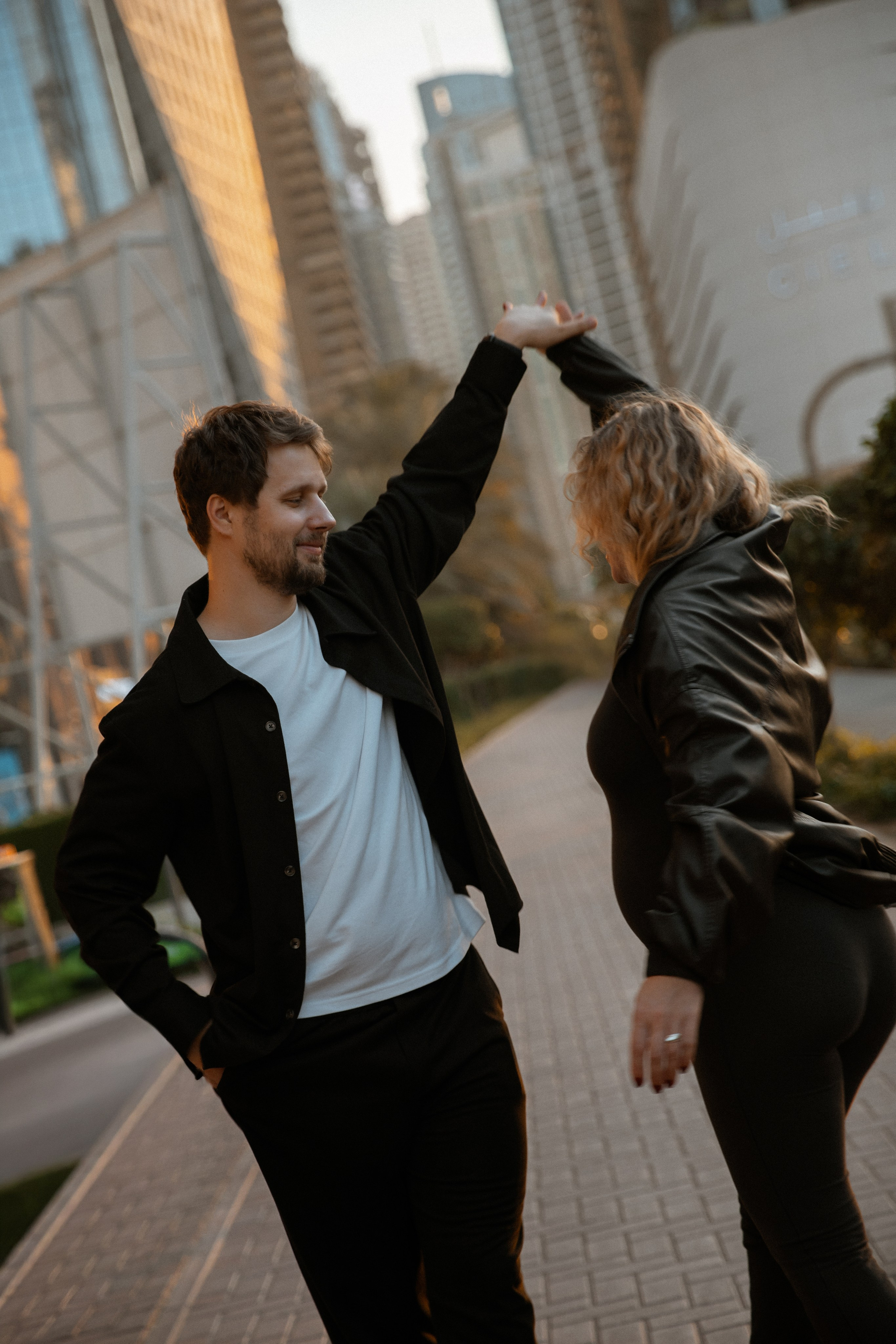 Street Style pregnancy. Валерия Солнцева свадебный и семейный фотограф