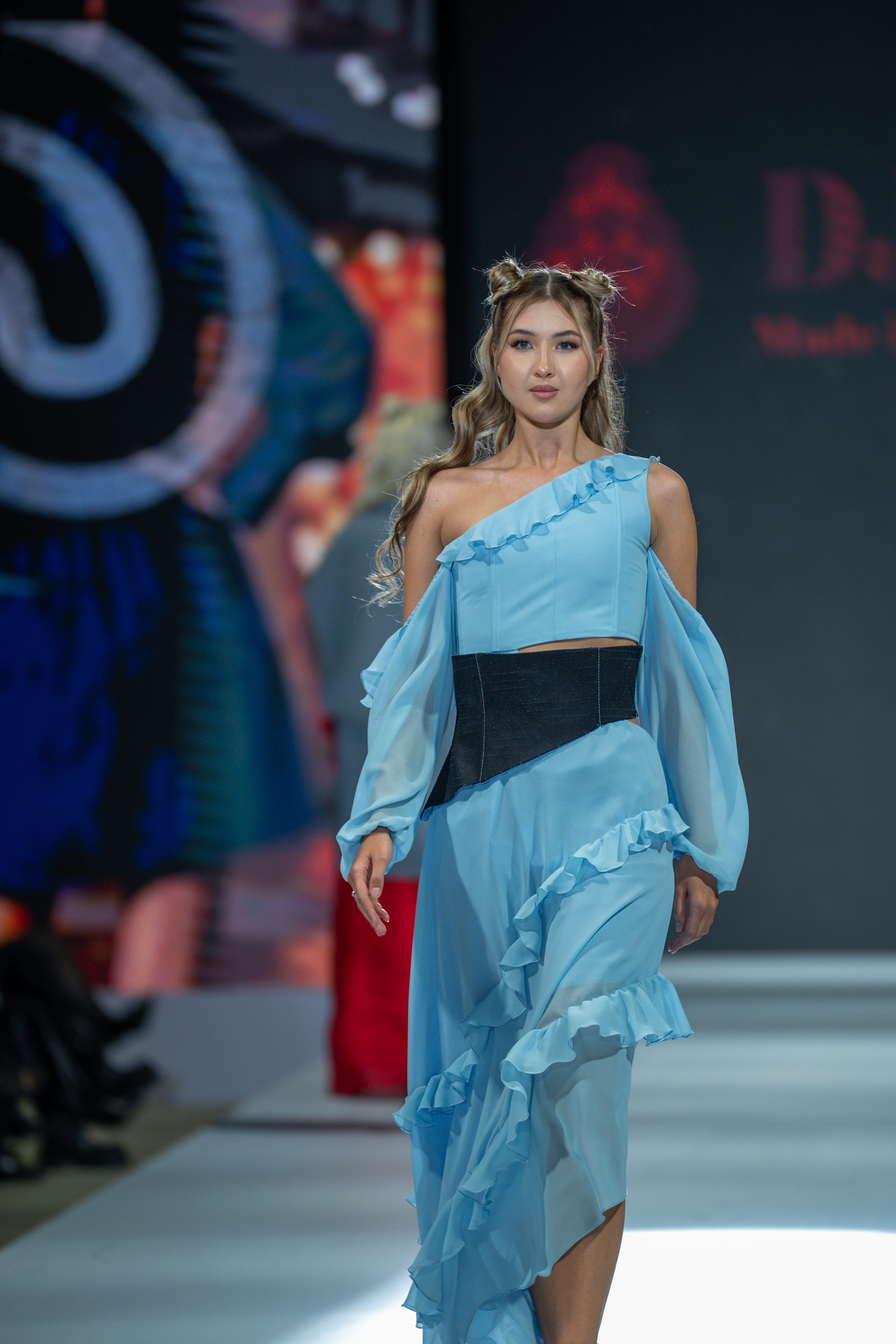 EURASIAN FASHION WEEK DJADI. Сайт Алматинского НЮ АРТ, будуар и фэшн фотографа Дениса Карпенко