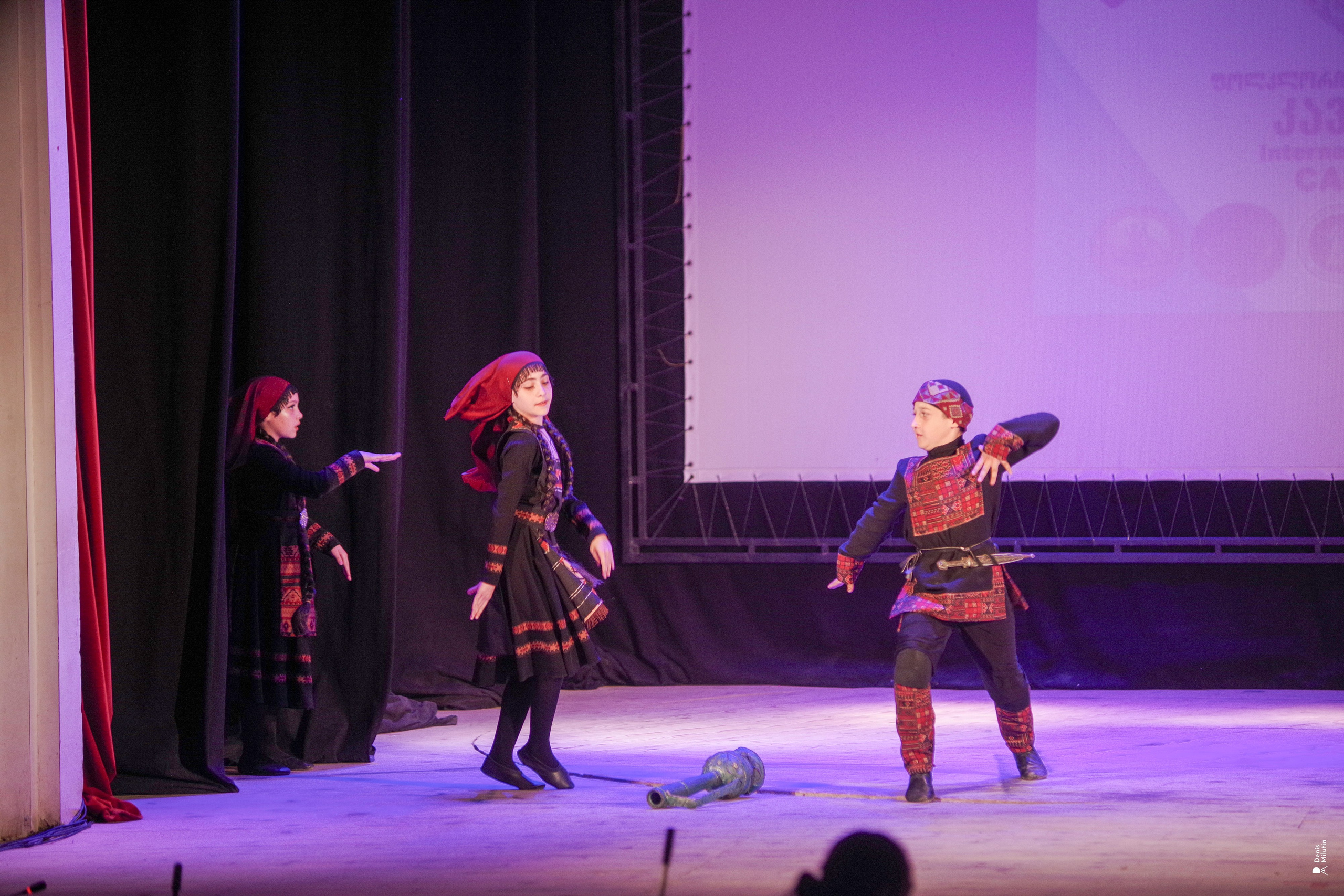 Танцы в прекрасном Они. Портретный фотограф Денис Милютин