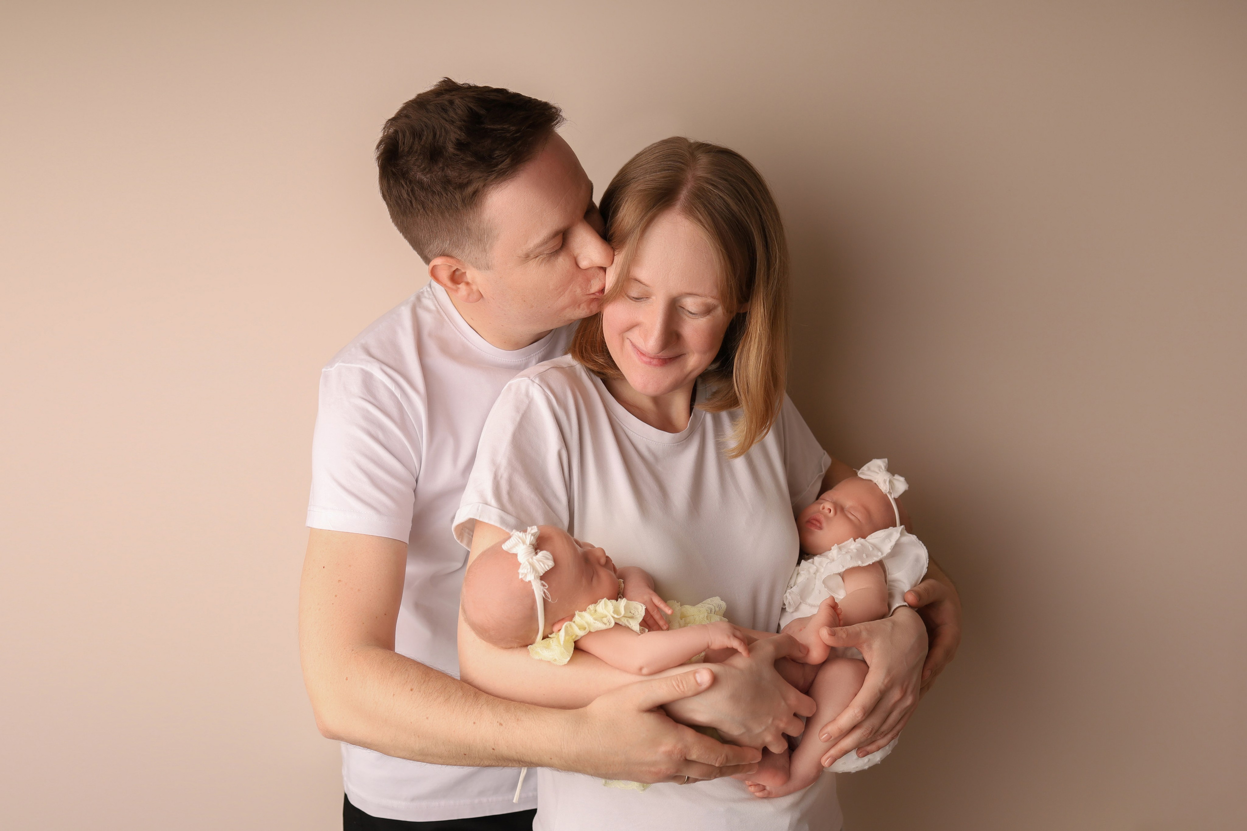 Близняшки. Фотограф новорожденных в Москве и Московской области Наталья Збиглей