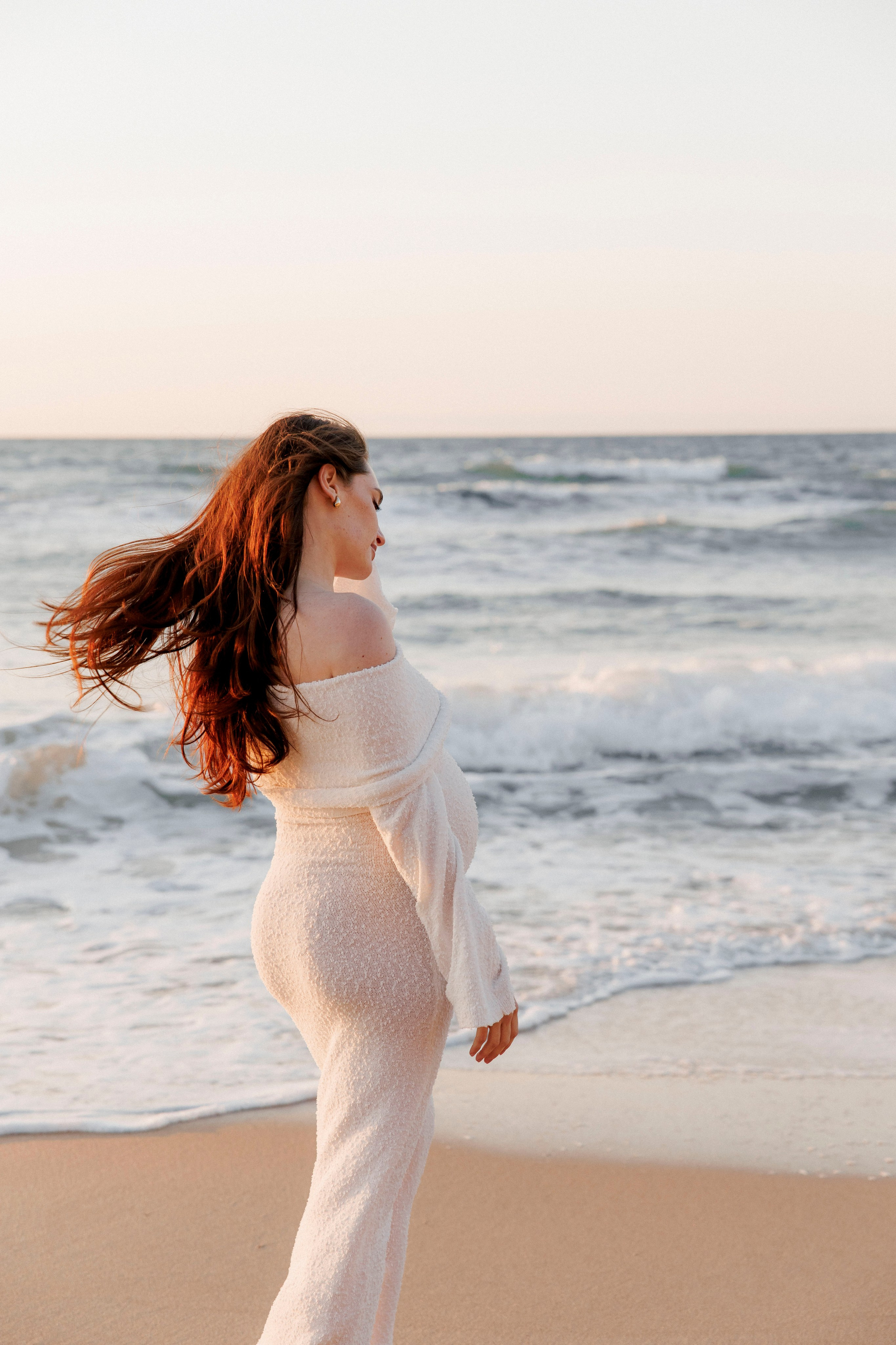 Pregnancy photoshoot (home/park/beach). Главная