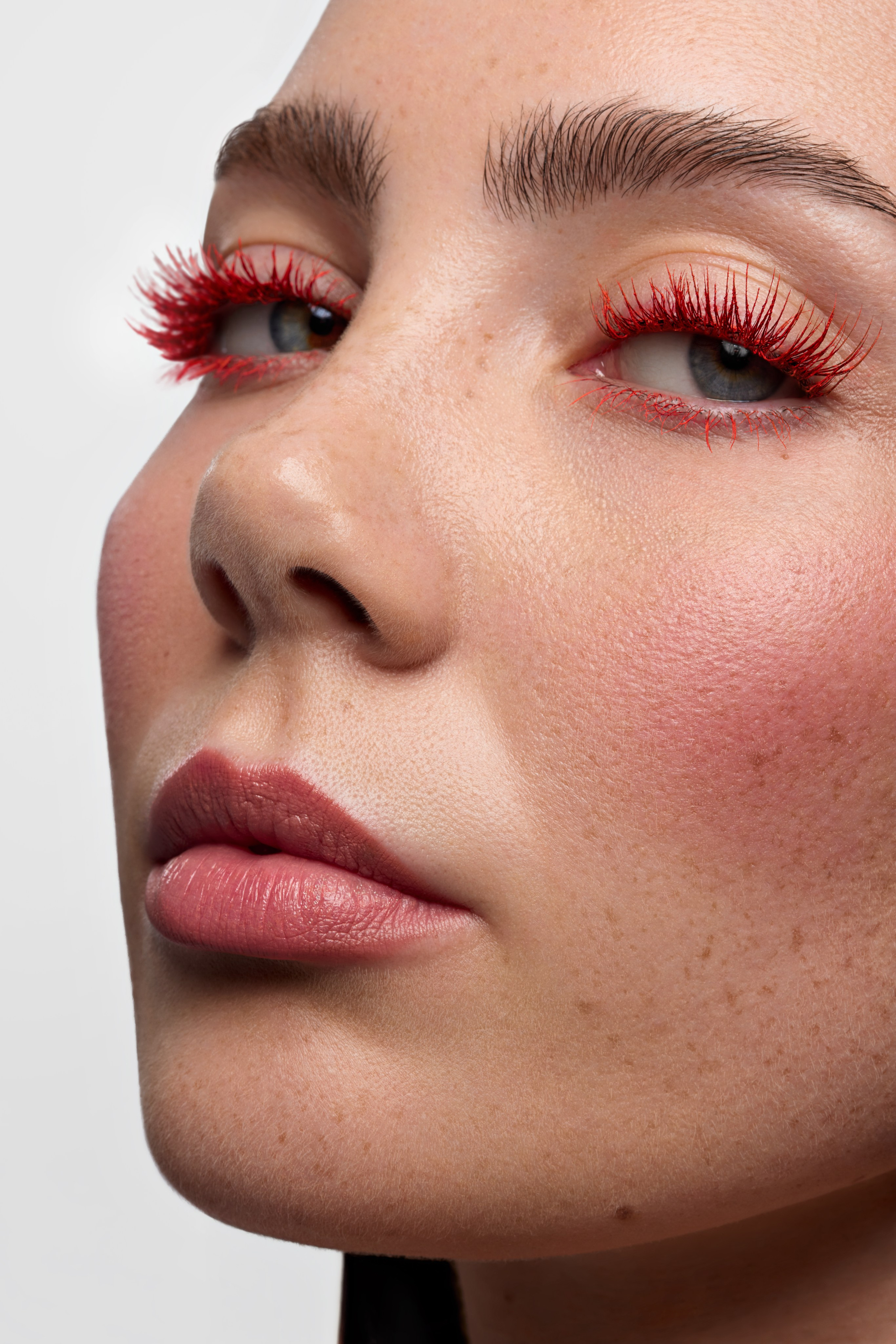 BEFORE/AFTER. Professional retoucher