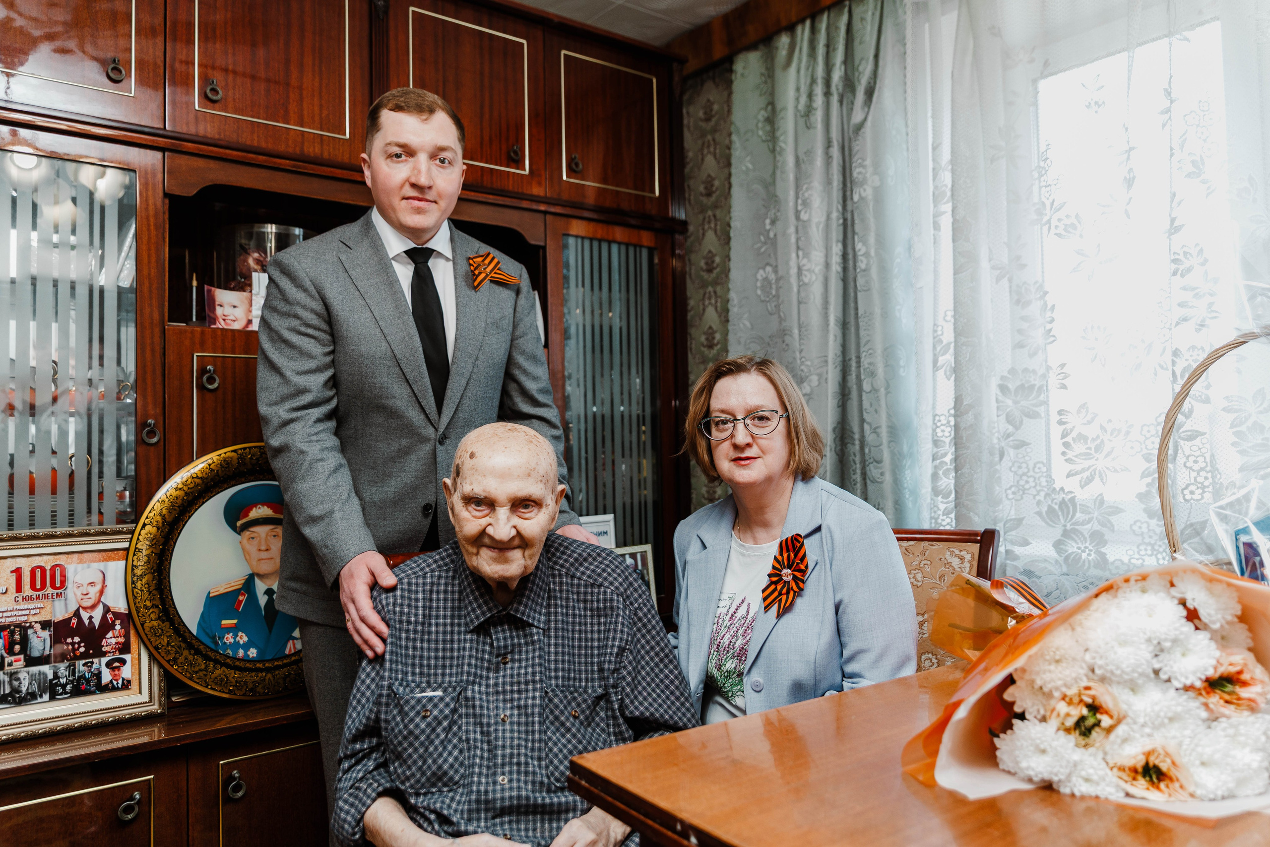 ПОЗДРАВЛЕНИЕ ВЕТЕРАНОВ ВЕЛИКОЙ ОТЕЧЕСТВЕННОЙ ВОЙНЫ. РЕПОРТАЖНЫЙ ФОТОГРАФ НИЖНИЙ НОВГОРОД Игнатьева Виктория