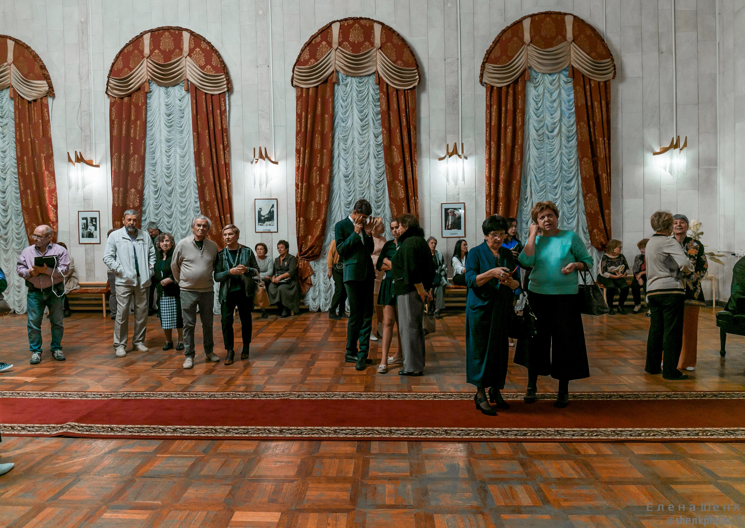 Михаил Пореченков. Филармония. Стихи Маяковского. Фотограф Таинства Крещения в Москве и Ростове-на- Дону Елена Шенк