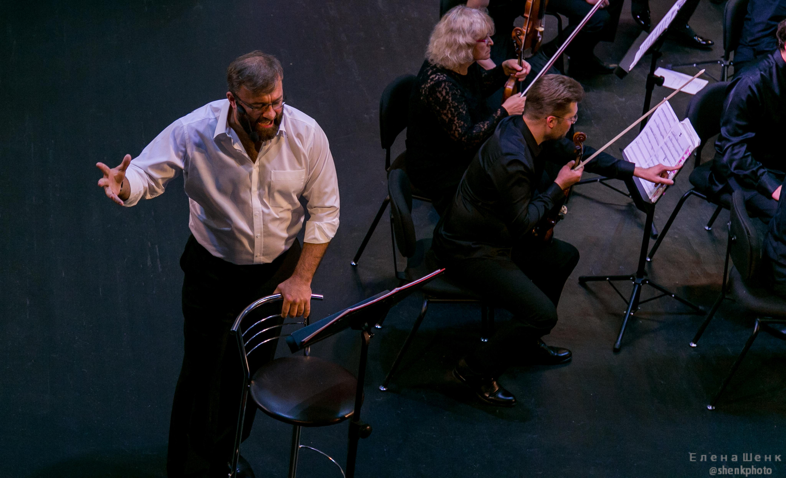 Михаил Пореченков. Филармония. Стихи Маяковского. Фотограф Таинства Крещения в Москве и Ростове-на- Дону Елена Шенк