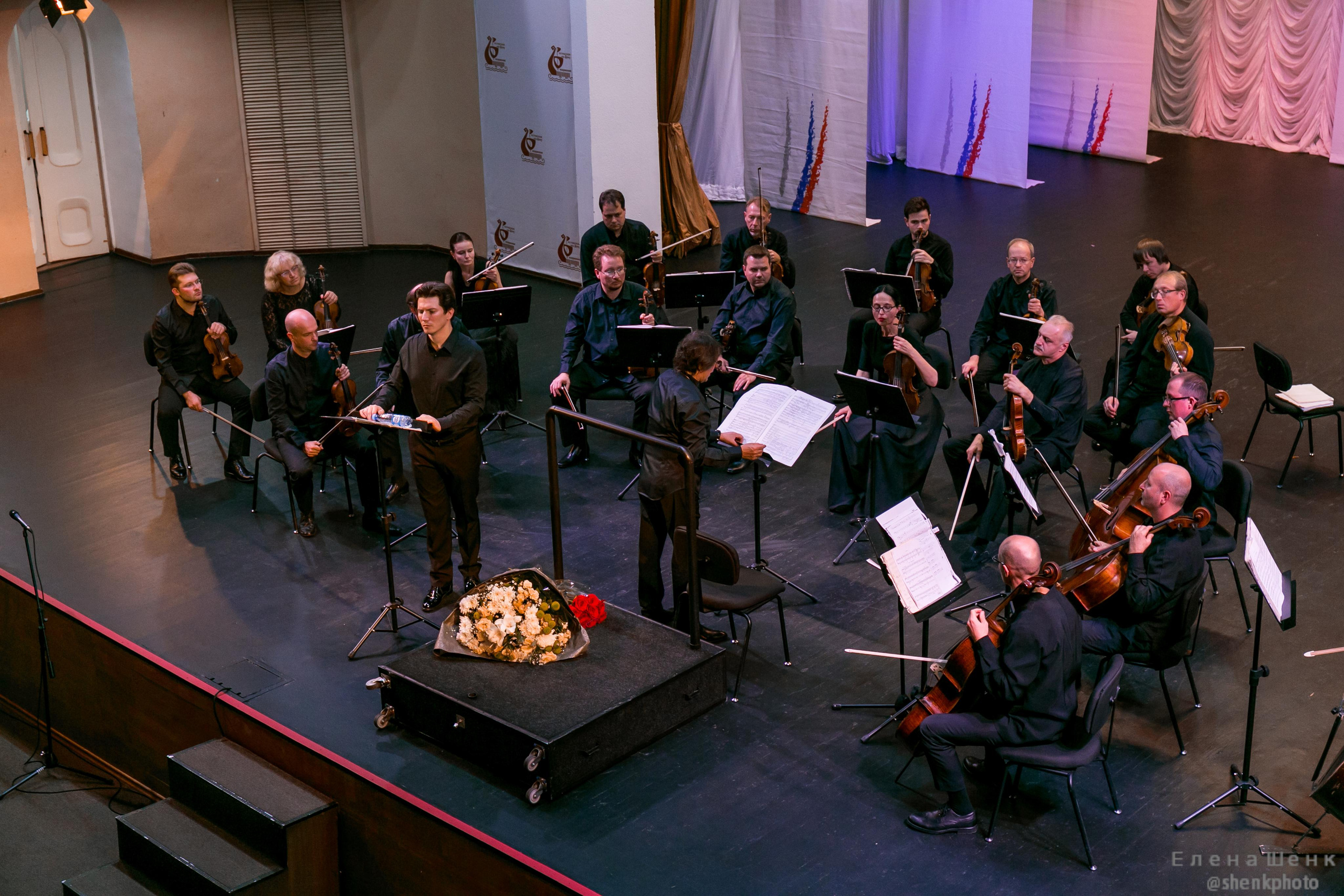 Михаил Пореченков. Филармония. Стихи Маяковского. Фотограф Таинства Крещения в Москве и Ростове-на- Дону Елена Шенк