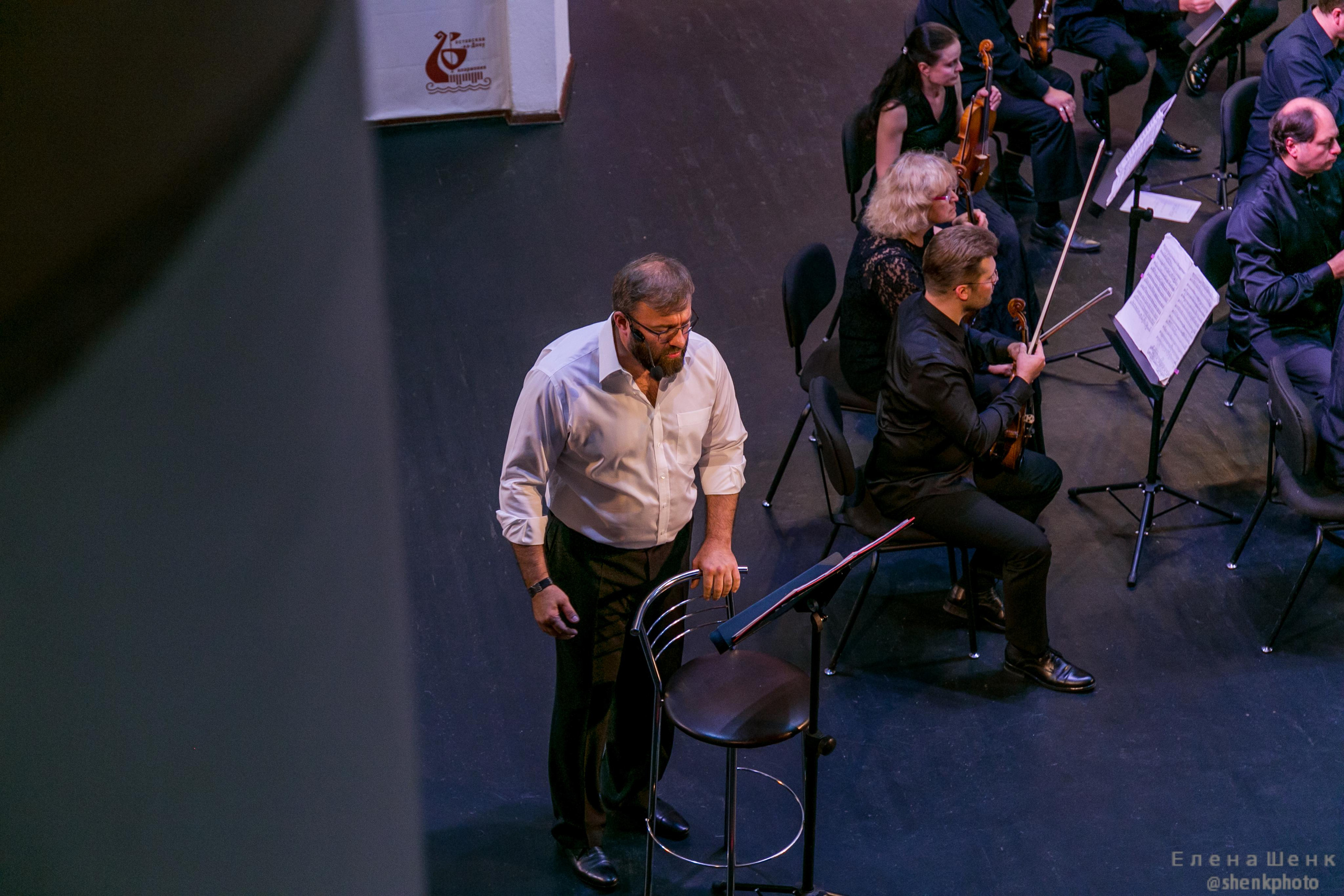 Михаил Пореченков. Филармония. Стихи Маяковского. Фотограф Таинства Крещения в Москве и Ростове-на- Дону Елена Шенк