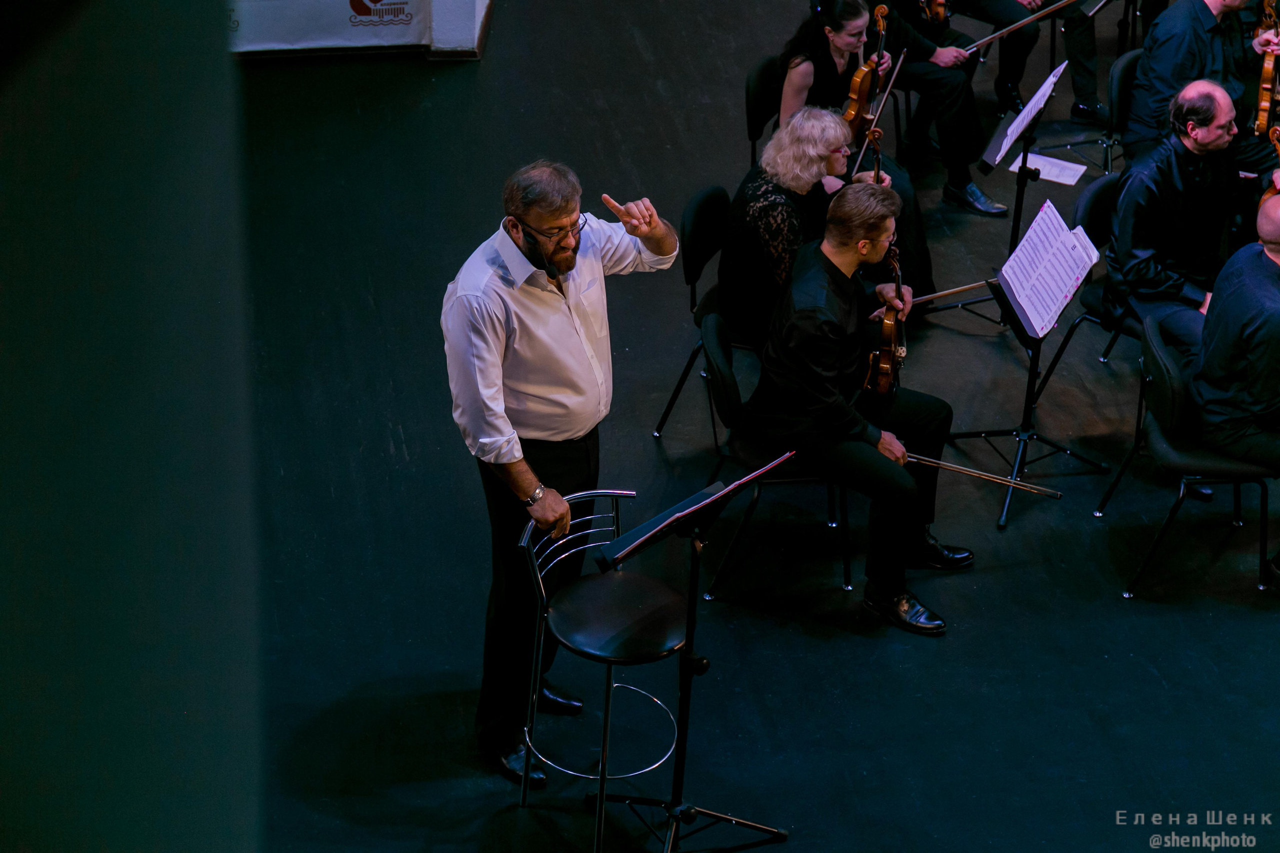 Михаил Пореченков. Филармония. Стихи Маяковского. Фотограф Таинства Крещения в Москве и Ростове-на- Дону Елена Шенк