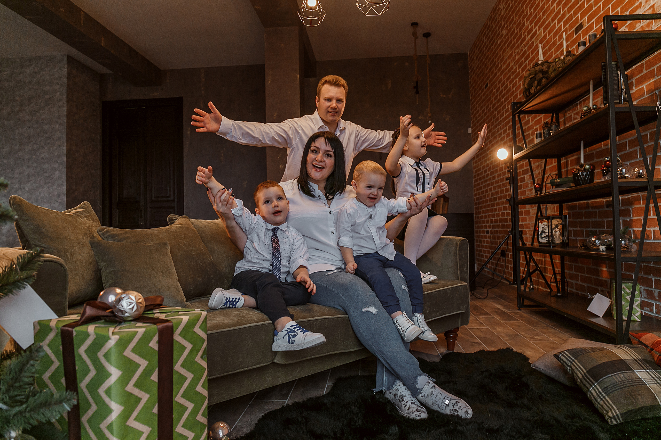 Семейные съемки в студии/дома. Фотограф Таинства Крещения в Москве и Ростове-на- Дону Елена Шенк