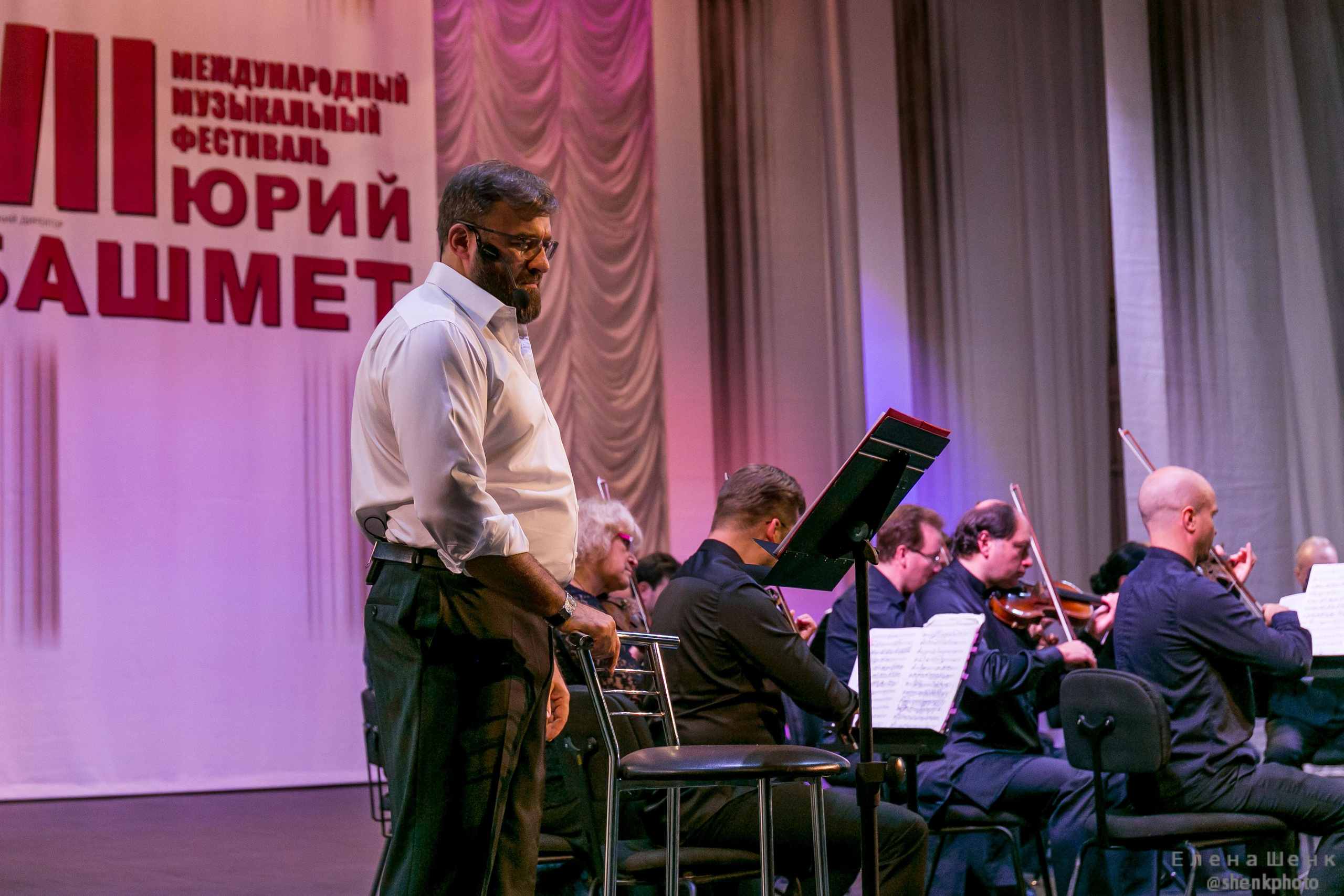 Михаил Пореченков. Филармония. Стихи Маяковского. Фотограф Таинства Крещения в Москве и Ростове-на- Дону Елена Шенк