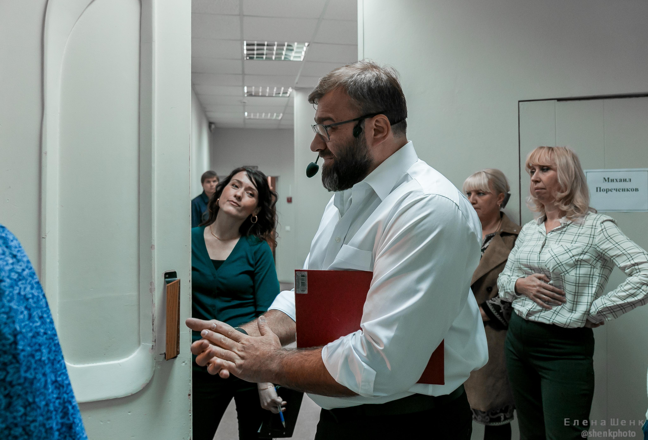 Михаил Пореченков. Филармония. Стихи Маяковского. Фотограф Таинства Крещения в Москве и Ростове-на- Дону Елена Шенк