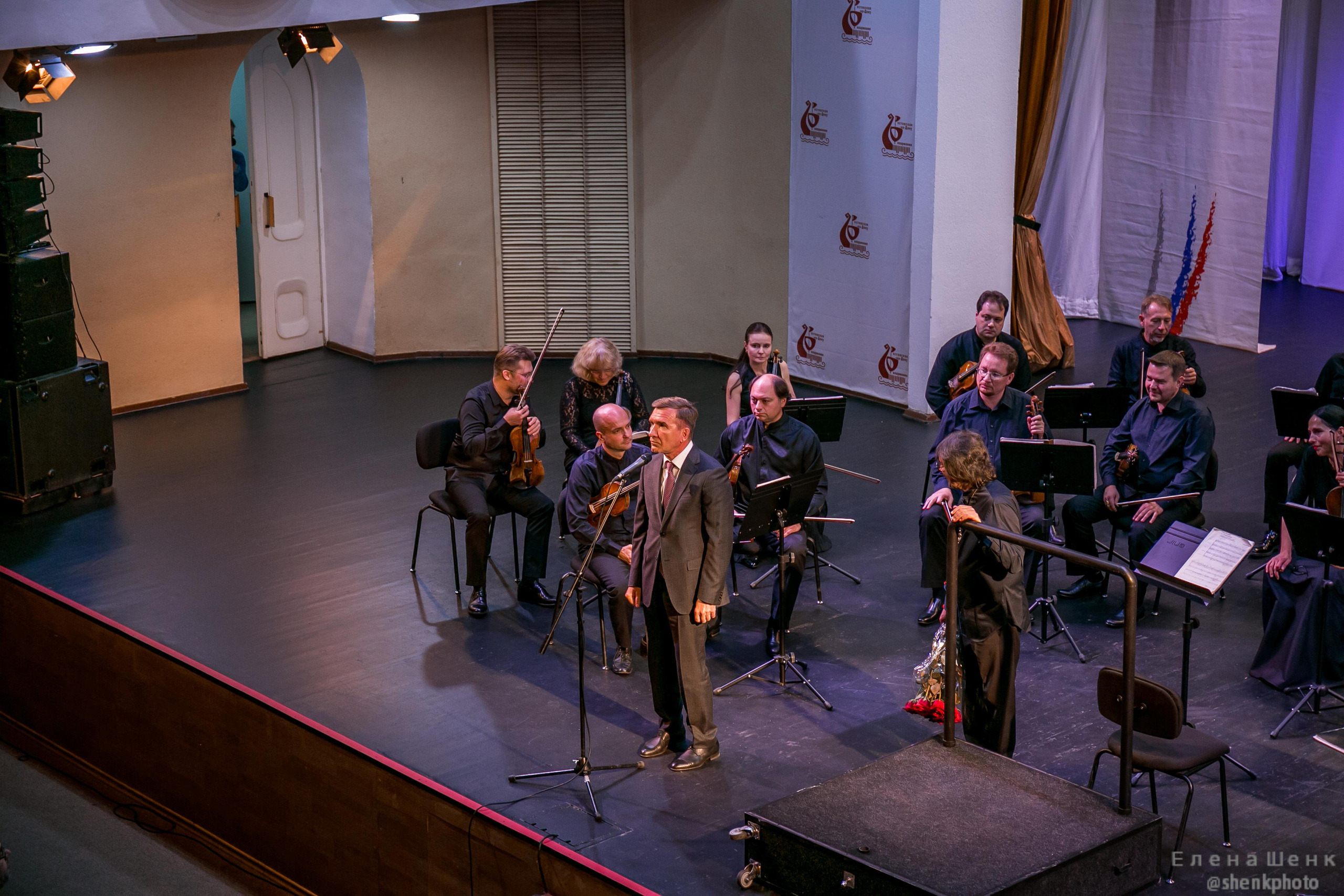 Михаил Пореченков. Филармония. Стихи Маяковского. Фотограф Таинства Крещения в Москве и Ростове-на- Дону Елена Шенк