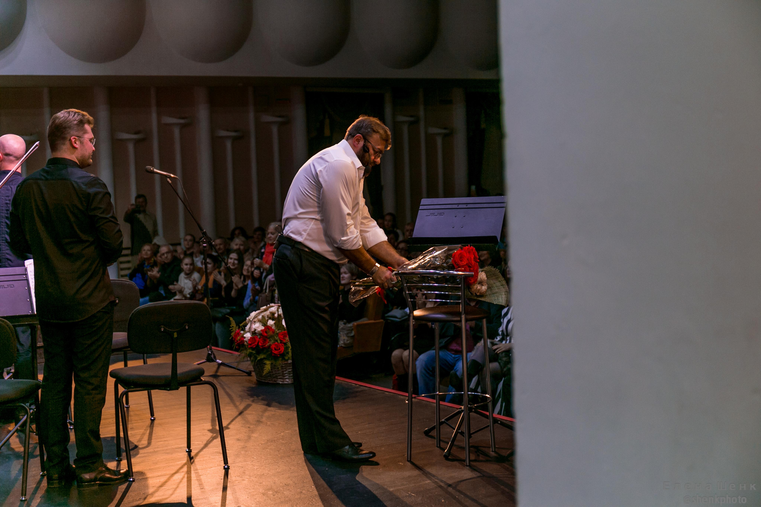 Михаил Пореченков. Филармония. Стихи Маяковского. Фотограф Таинства Крещения в Москве и Ростове-на- Дону Елена Шенк