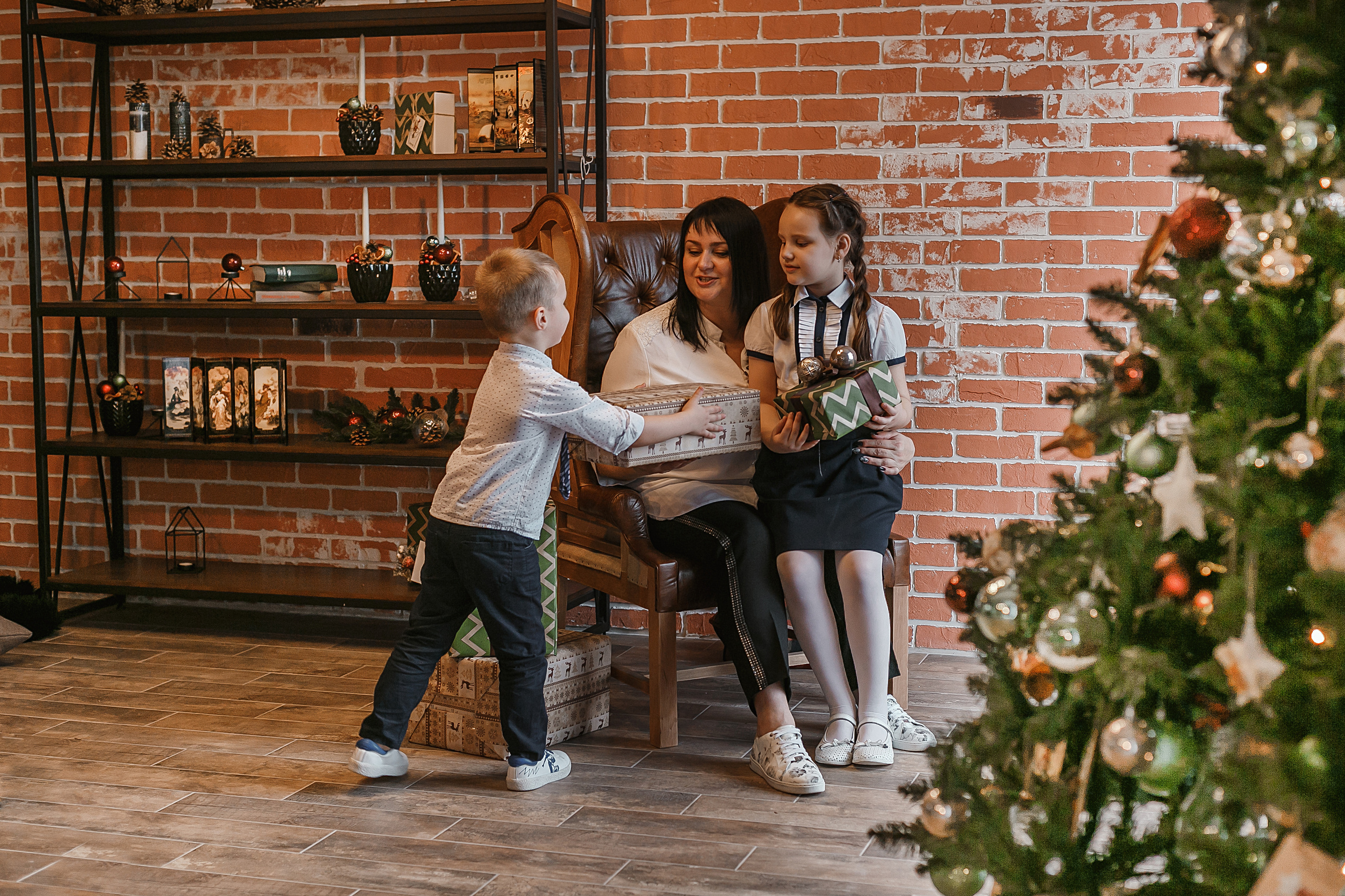 Семейные съемки в студии/дома. Фотограф Таинства Крещения в Москве и Ростове-на- Дону Елена Шенк