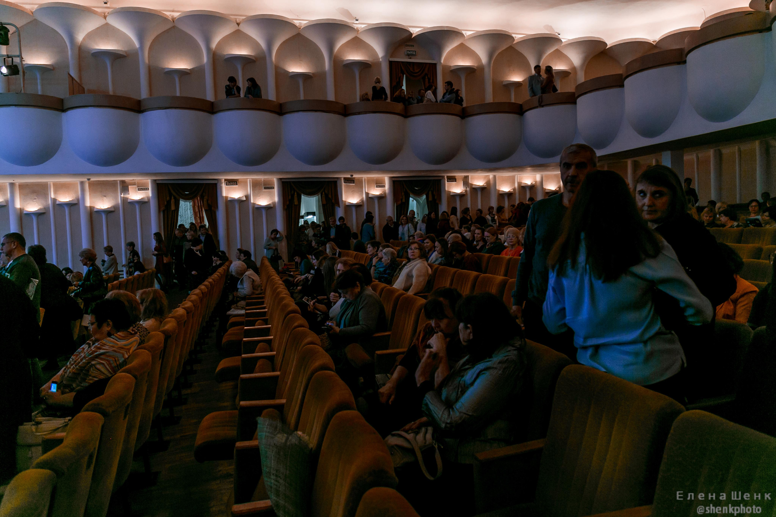 Михаил Пореченков. Филармония. Стихи Маяковского. Фотограф Таинства Крещения в Москве и Ростове-на- Дону Елена Шенк