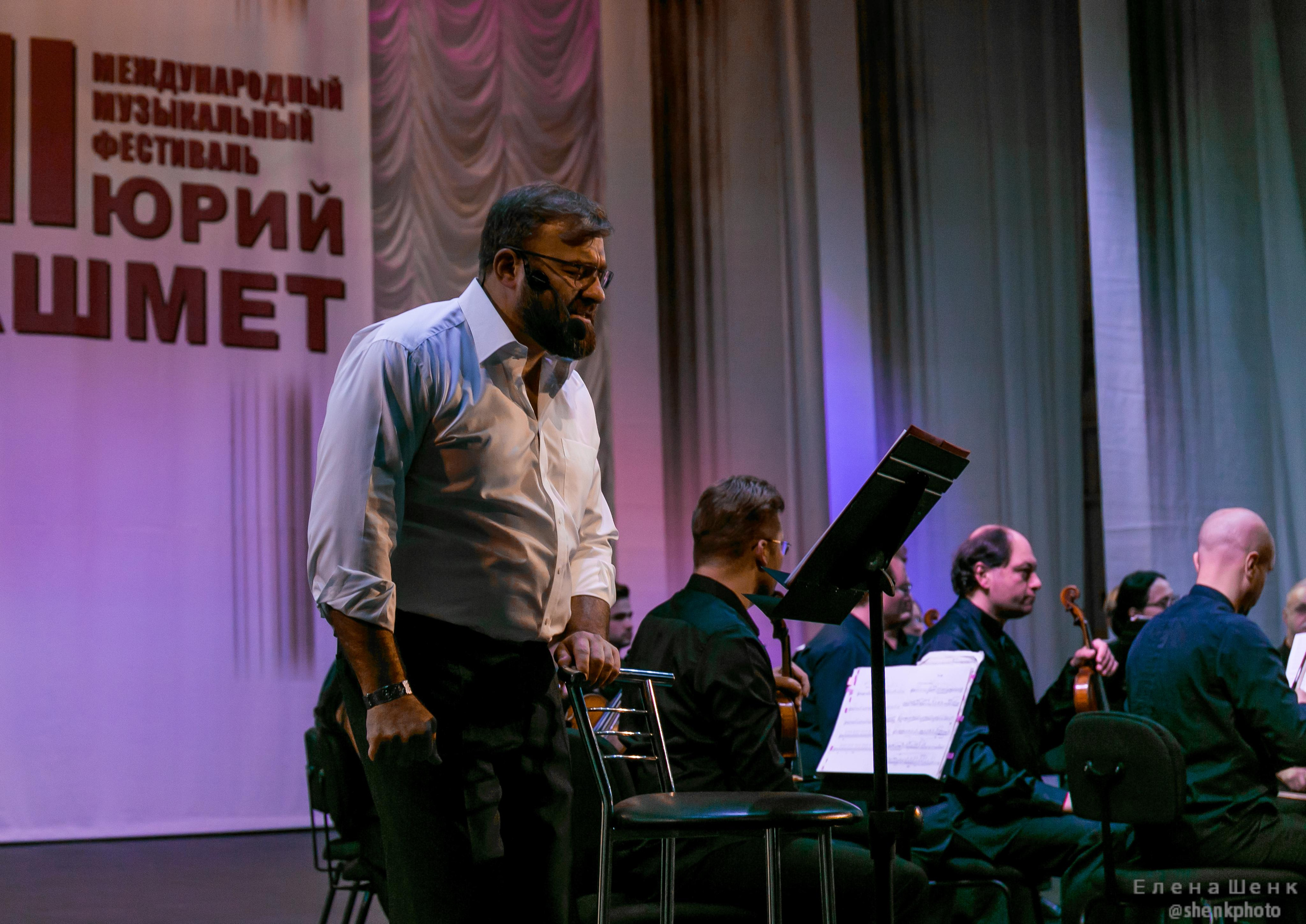 Михаил Пореченков. Филармония. Стихи Маяковского. Фотограф Таинства Крещения в Москве и Ростове-на- Дону Елена Шенк