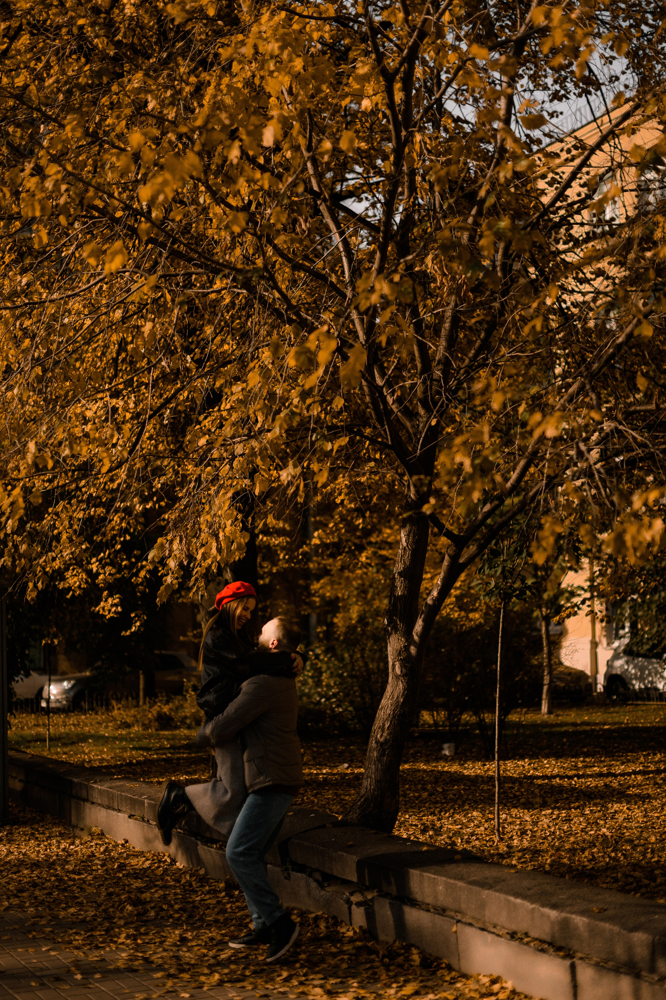 Люба и Коля. Осень на Петроградке. Свадебный фотограф в Санкт-Петербурге София Шубик