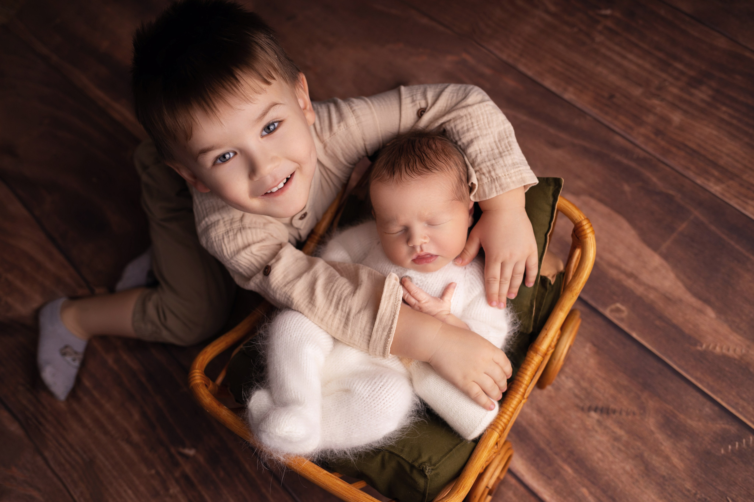 Классическая фотосессия малыша. Фотограф новорожденных малышей в Омске и Омской области Эльвира Камаева