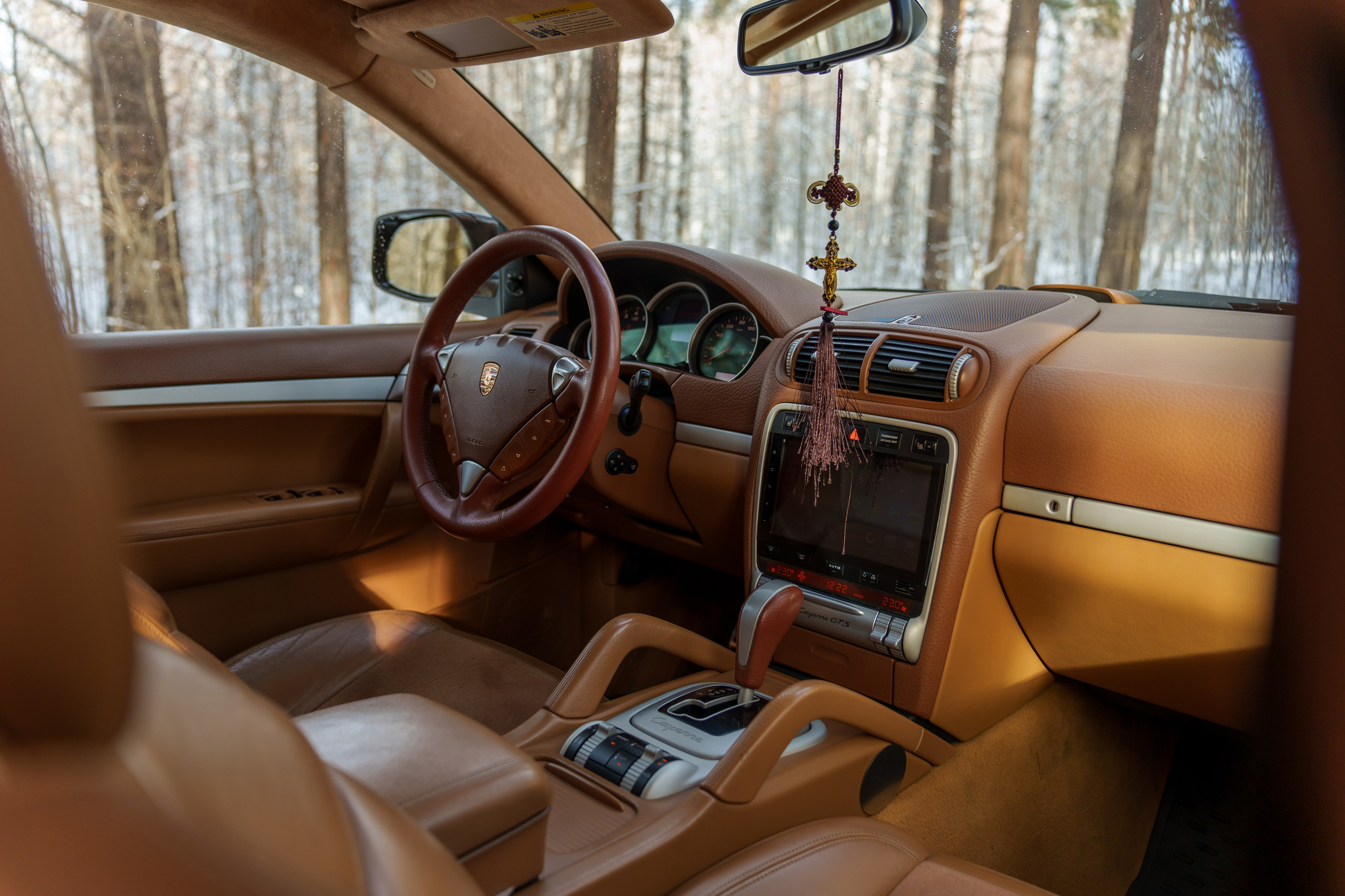 Porsche Cayenne. Фотограф, видеограф и пилот дрона на Байкале