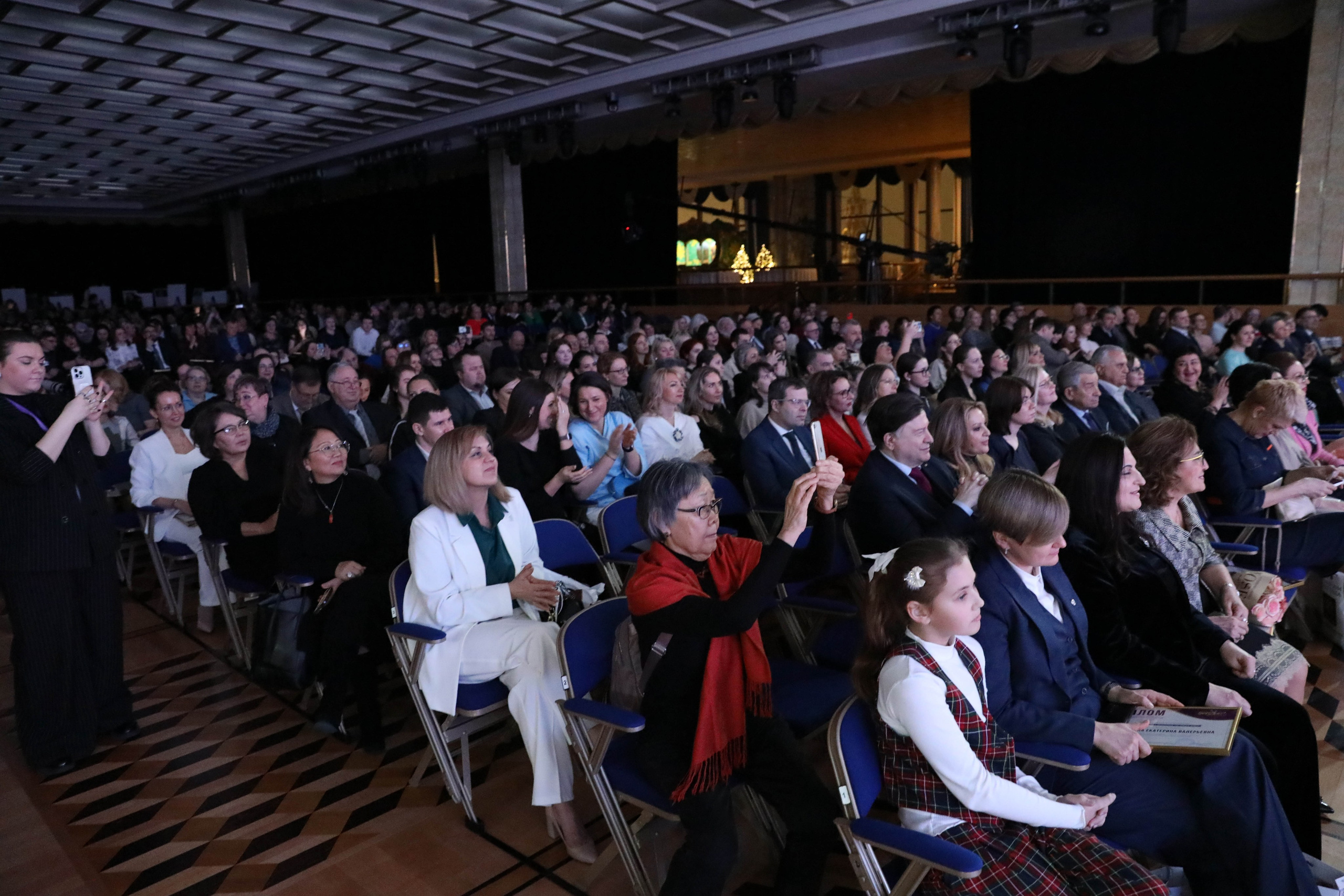Фоторепортаж. Москва. ГКД. Церемония вручения премии «Будем жить». Индивидуальный и семейный фотограф Ирина Москвичёва