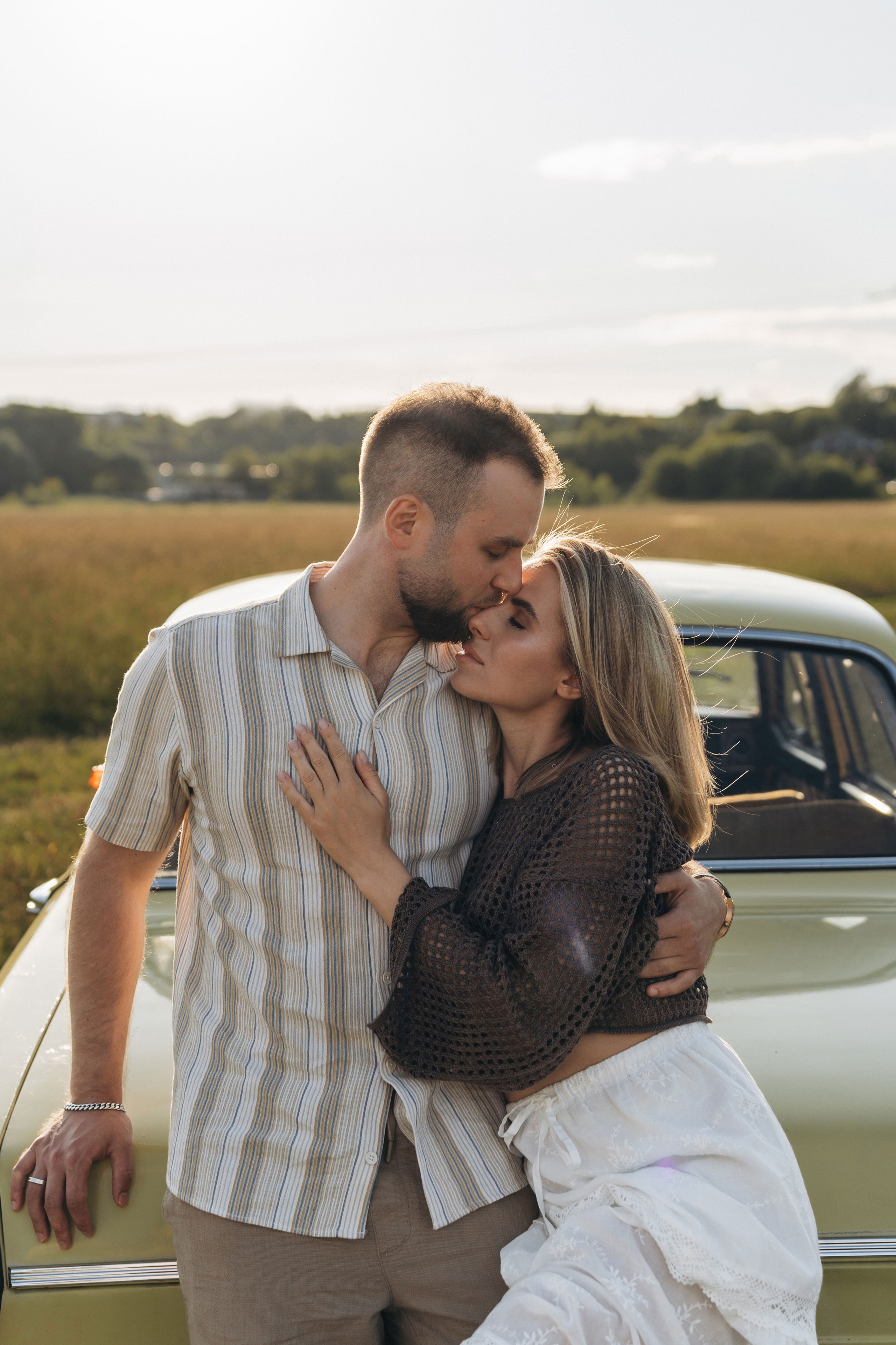 На машине загород. Ваш фотограф Вика Артемова